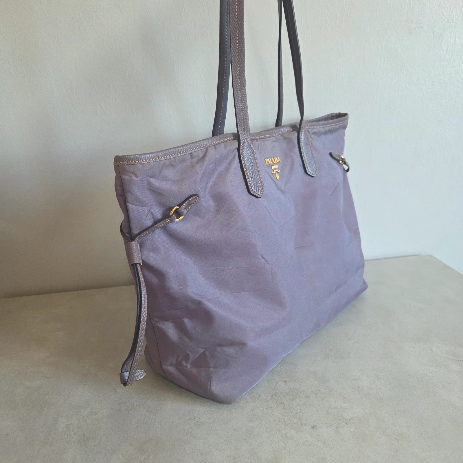 Sac a main portée épaule Prada ré édition nylon cabas vintage – Prada 3