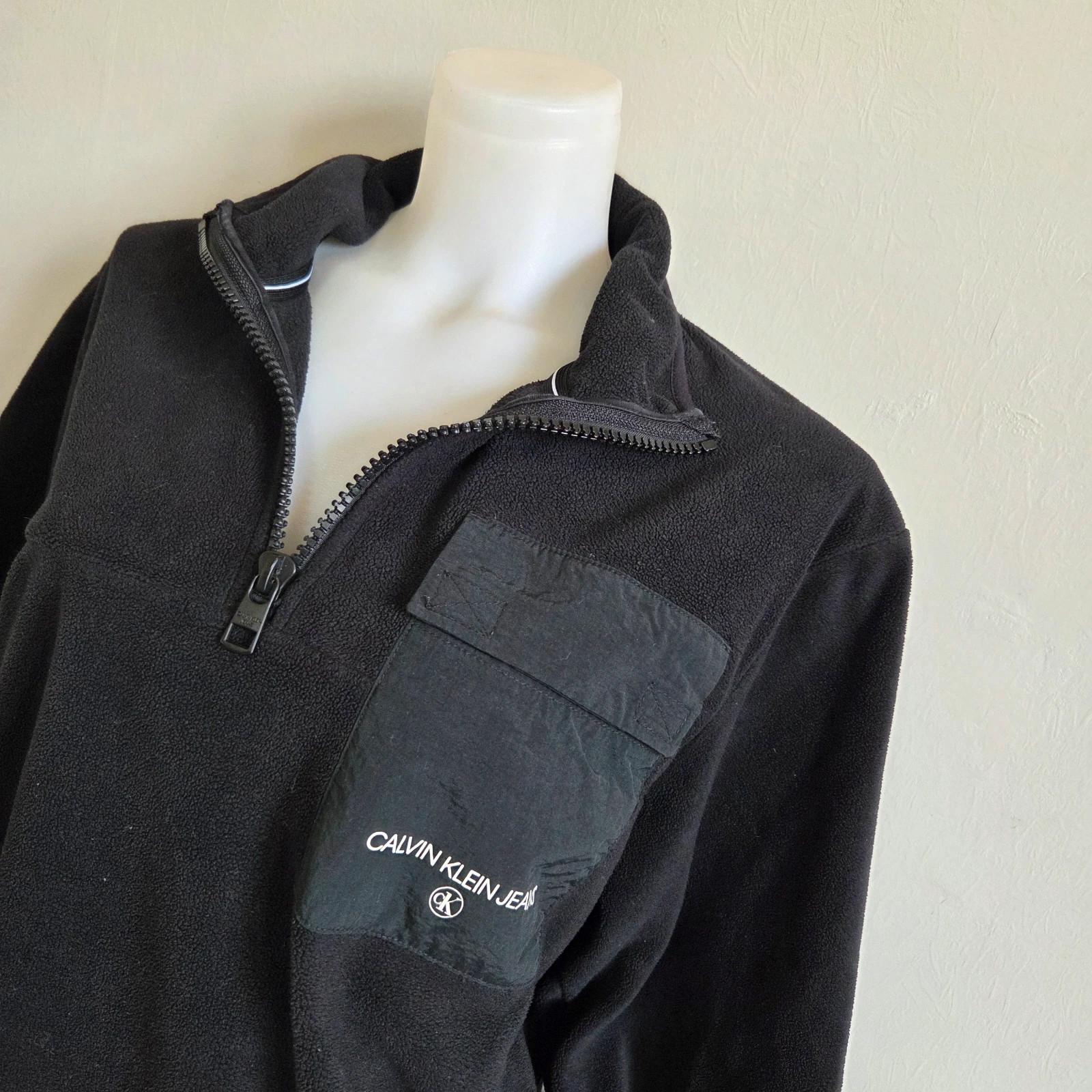 Pull sweat woody col zippé Calvin klein jeans taille M – Calvin Klein – taille M 5
