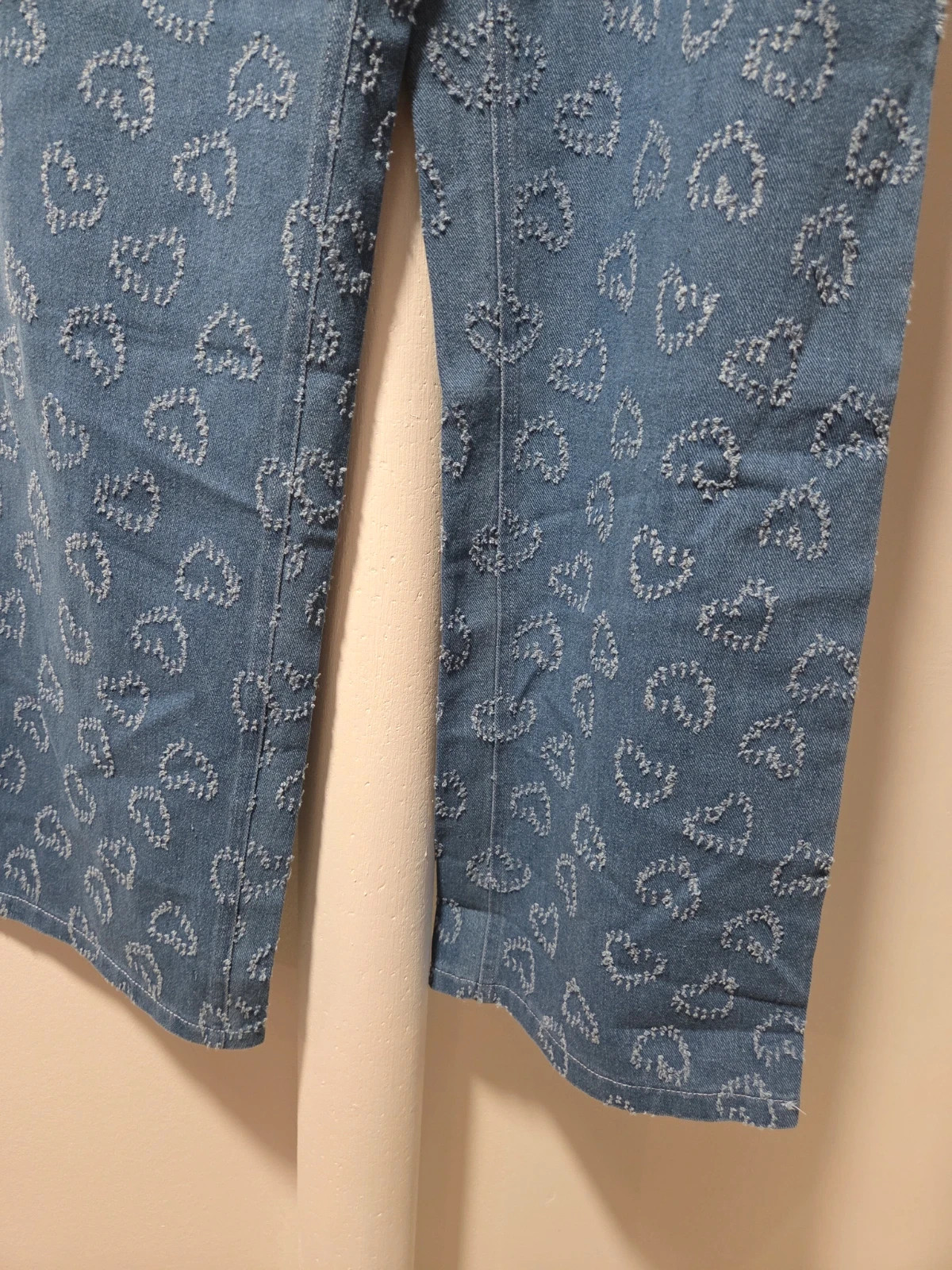 Jean large bleu denim imprimé cœurs - in april 1986 - Taille M/L – In April 1986 – taille M / 38 / 10 3