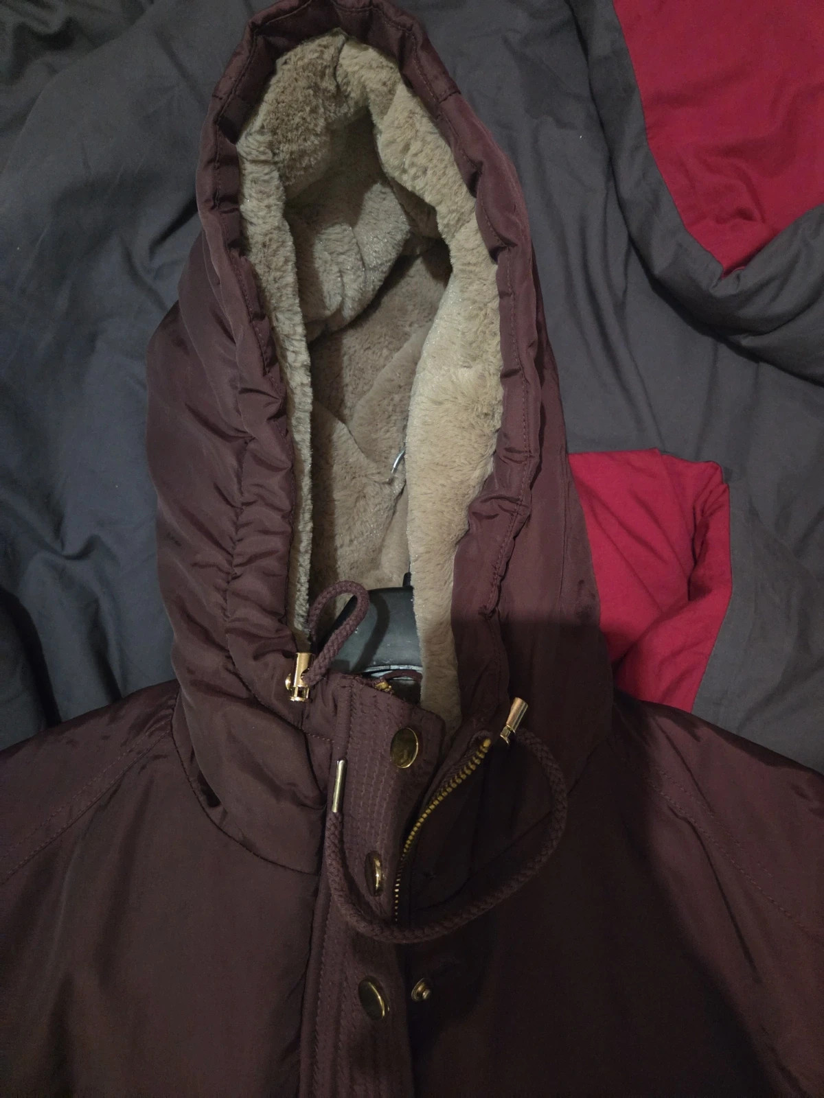 Parka d’hiver bordeaux avec capuche fausse fourrure vero moda– Taille M / Très bon état – Vero Moda – taille M / 38 / 10 4