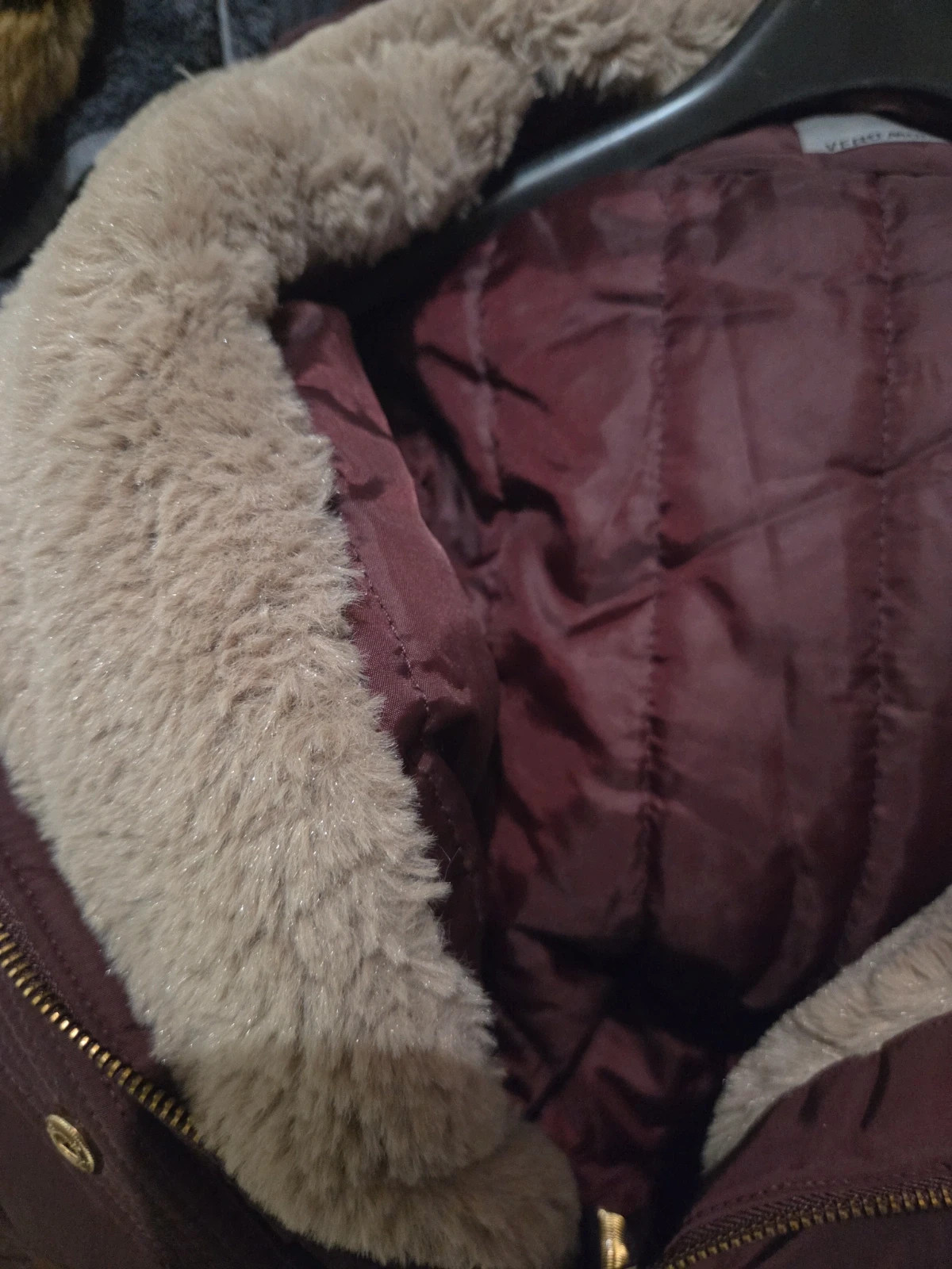 Parka d’hiver bordeaux avec capuche fausse fourrure vero moda– Taille M / Très bon état – Vero Moda – taille M / 38 / 10 5