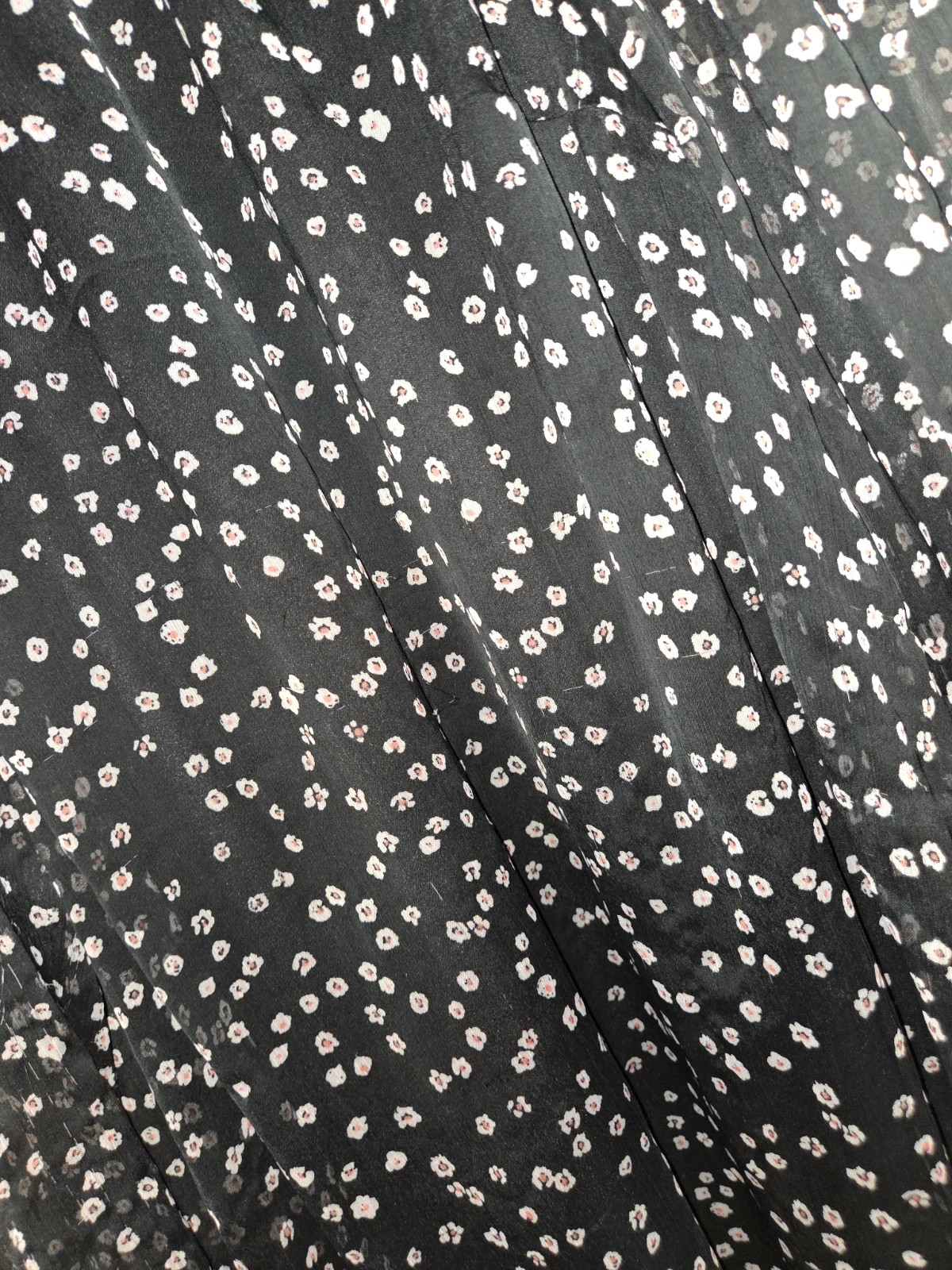 Robe fluide fleurie noire et blanche Yessica (C&A) - Taille 44 – Yessica – taille XL / 42 / 14 5