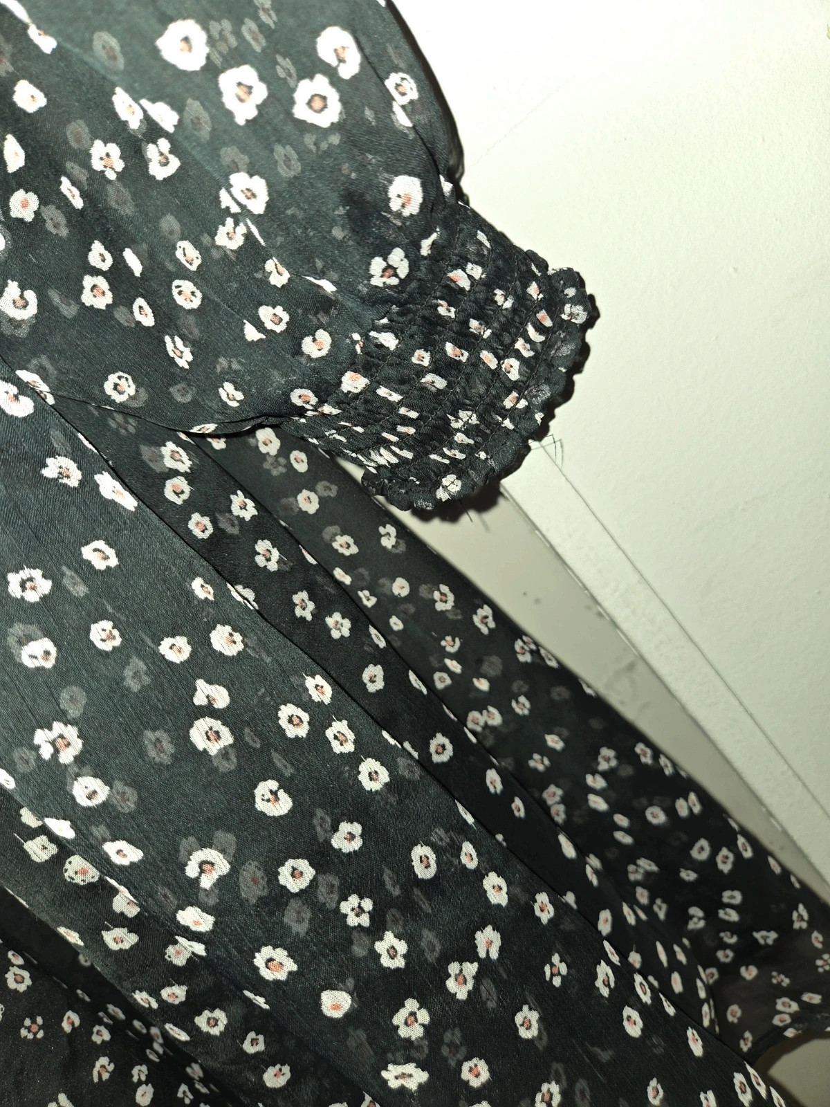 Robe fluide fleurie noire et blanche Yessica (C&A) - Taille 44 – Yessica – taille XL / 42 / 14 4