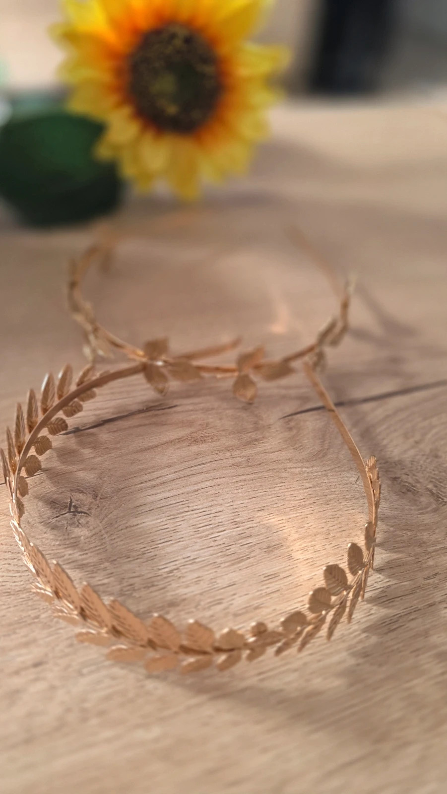 Pack de 2 Diademas Doradas con Hojas de Laurel – Estilo Romano / Griego 2