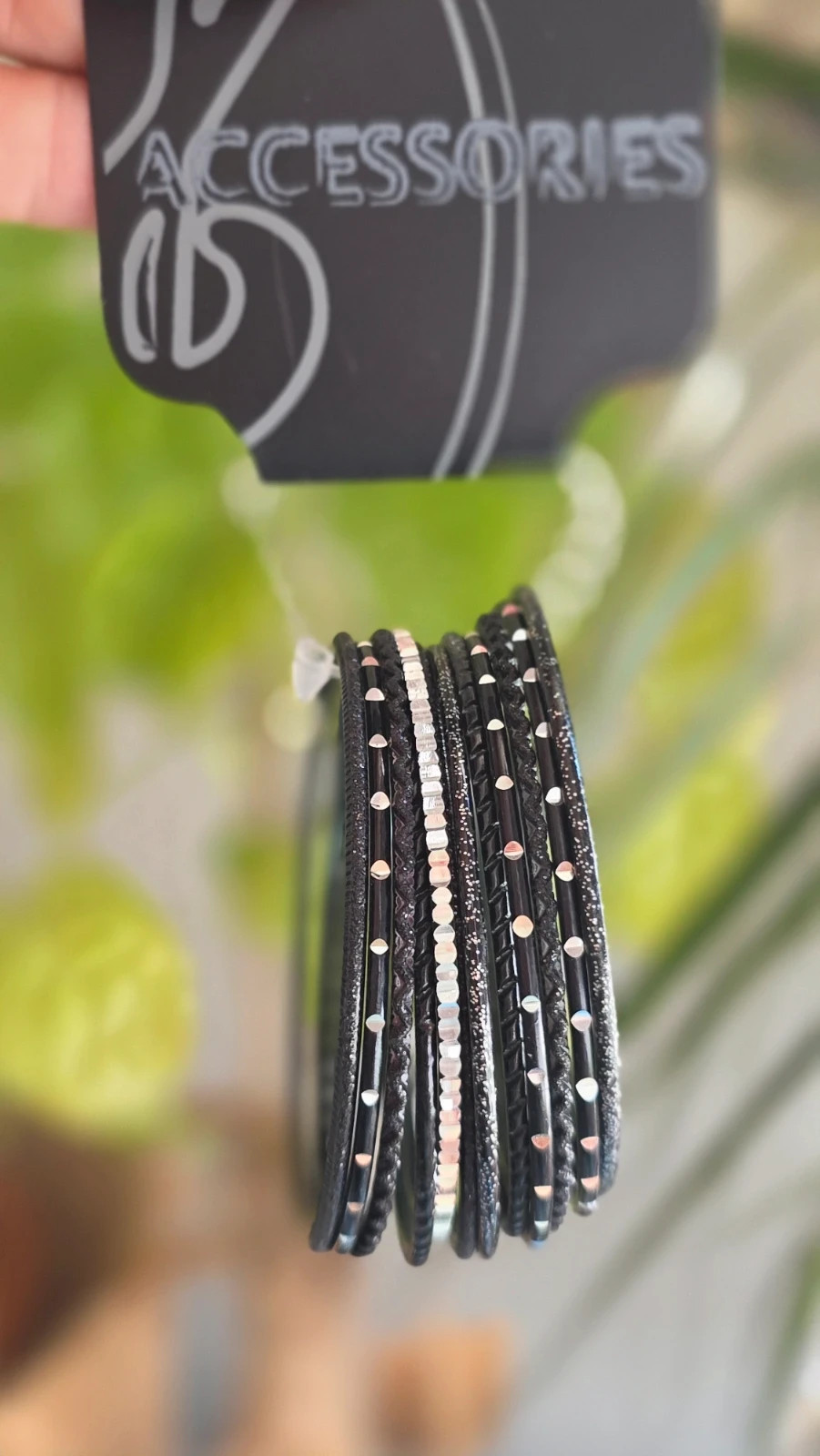 12 pulseras rígidas tipo brazalete (bangles) – Accessories