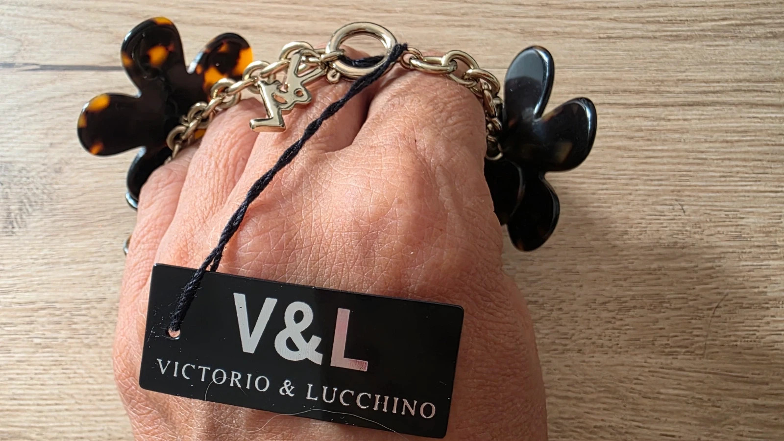 Pulsera de 6 Flores Efecto Carey - Victorio & Lucchino – Victorio & Lucchino 3