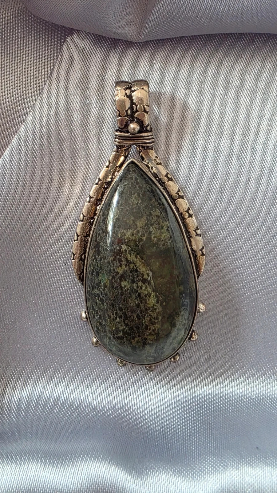 Conjunto artesanal étnico Anillo talla 16, pendientes y colgante– Piedra natural verde 4