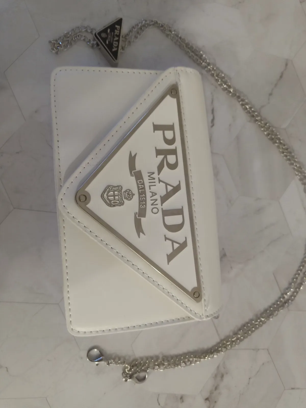 Sac bandoulière Prada blanc à chaîne – Prada – taille Taille unique 8