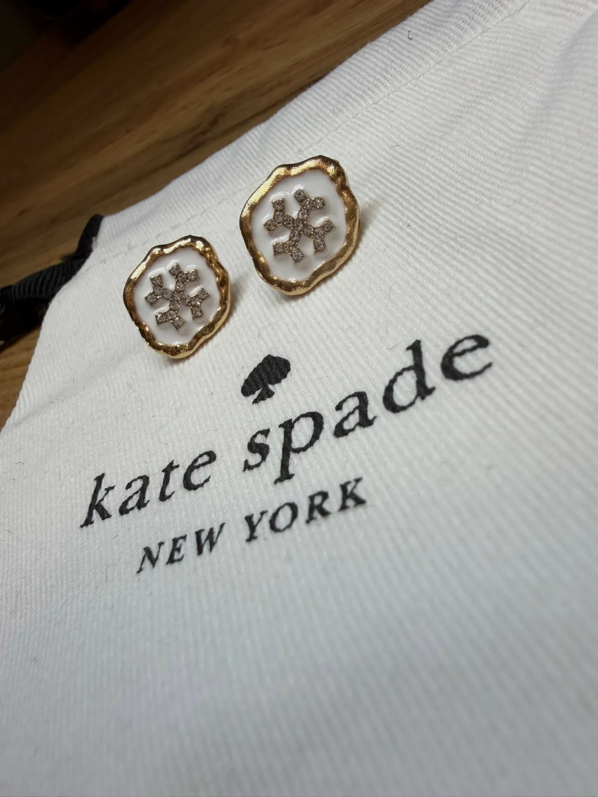 Boucles d'oreilles Kate Spade puces dorées – Kate Spade – taille Taille unique 2
