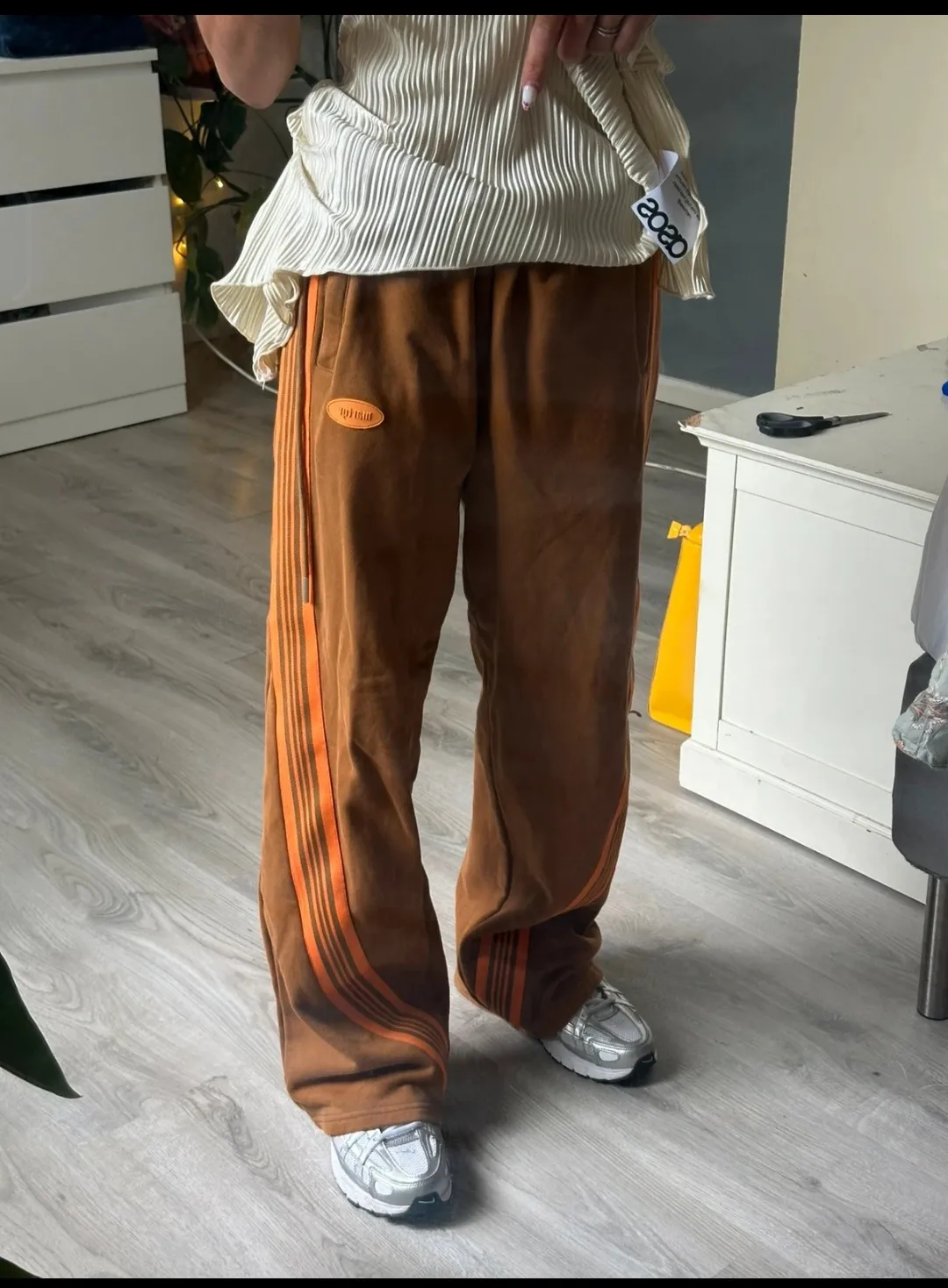Pantalon marron bandes orange Venum