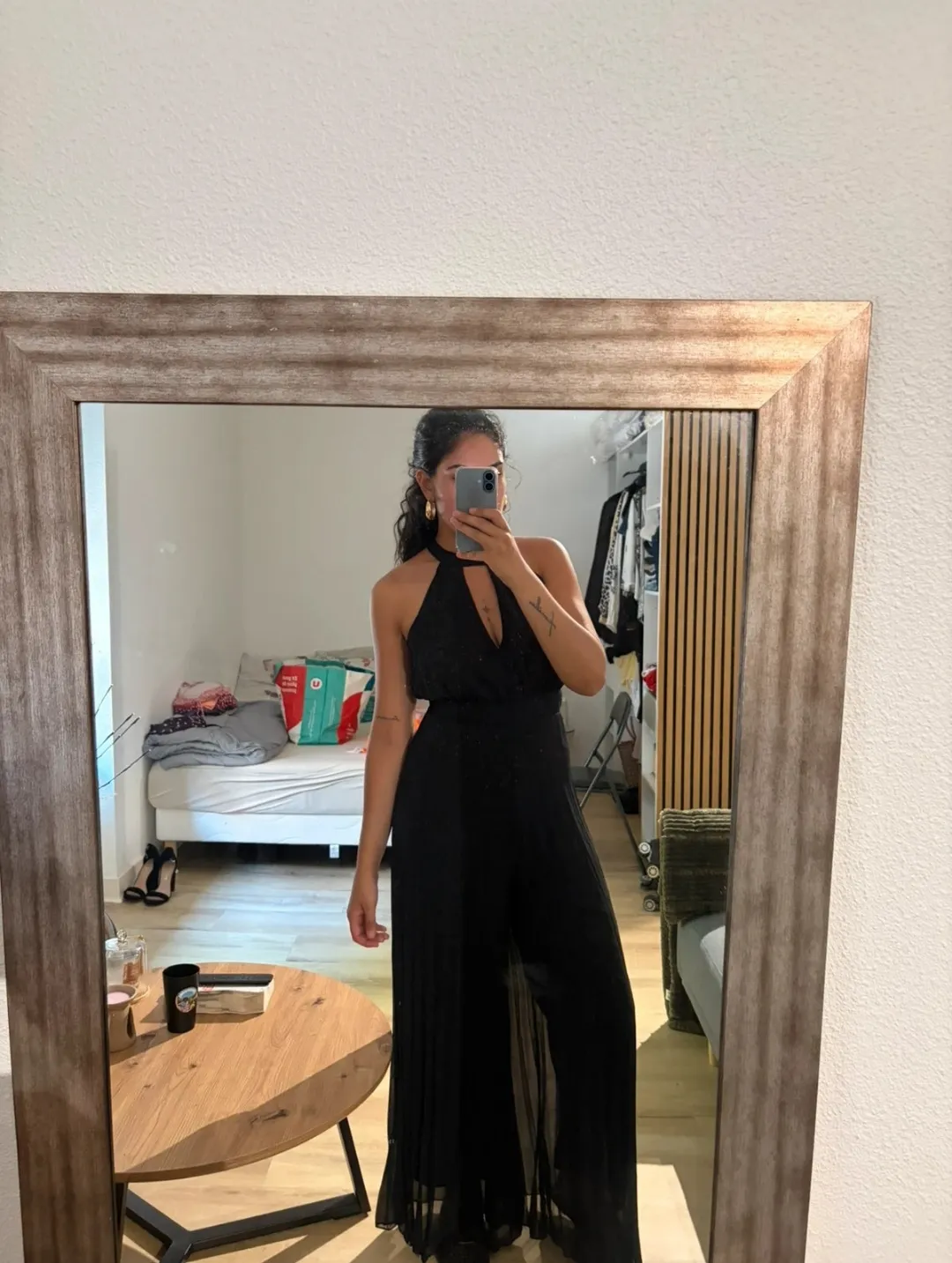 Robe longue noire dos nu élégante