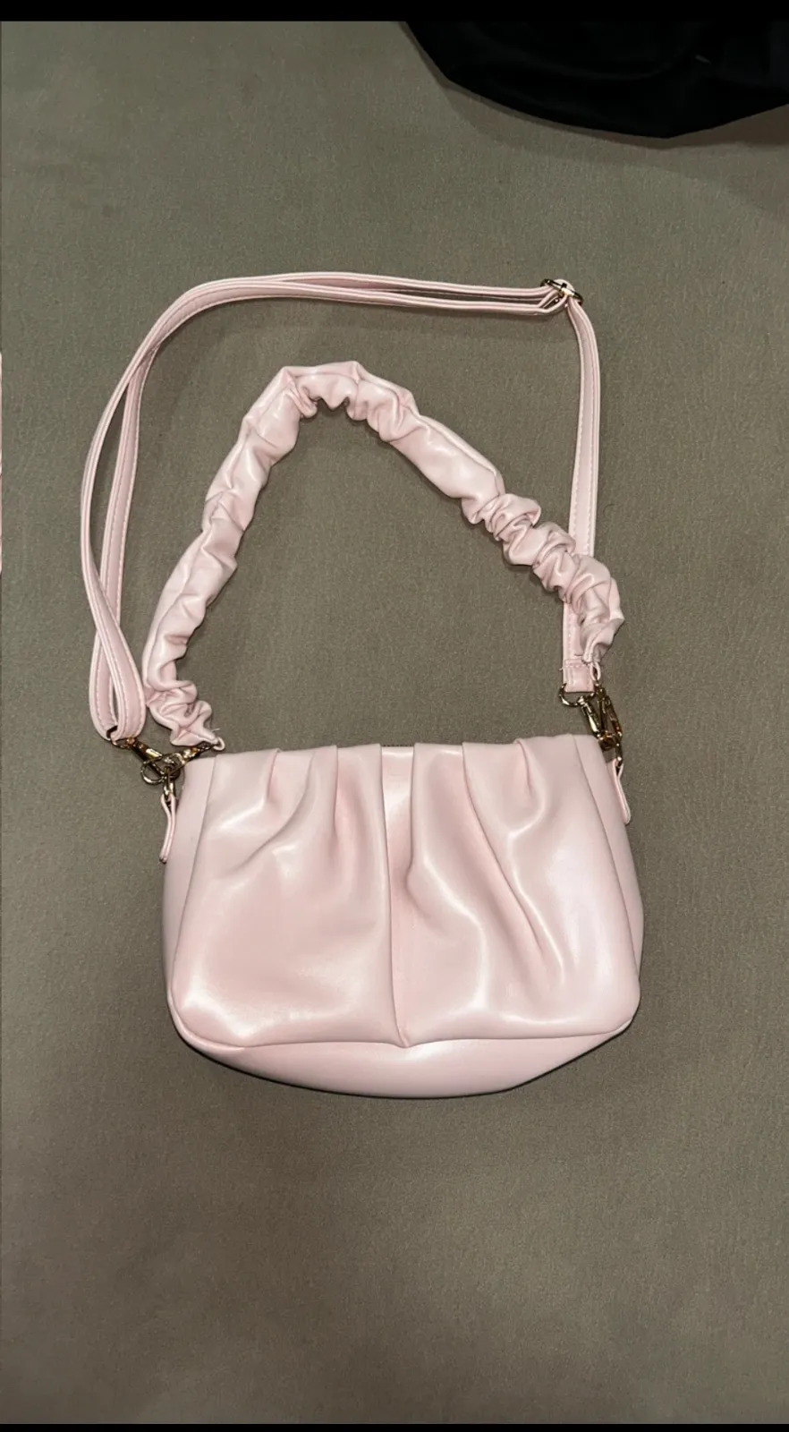 Sac à main froncé rose poudré 3