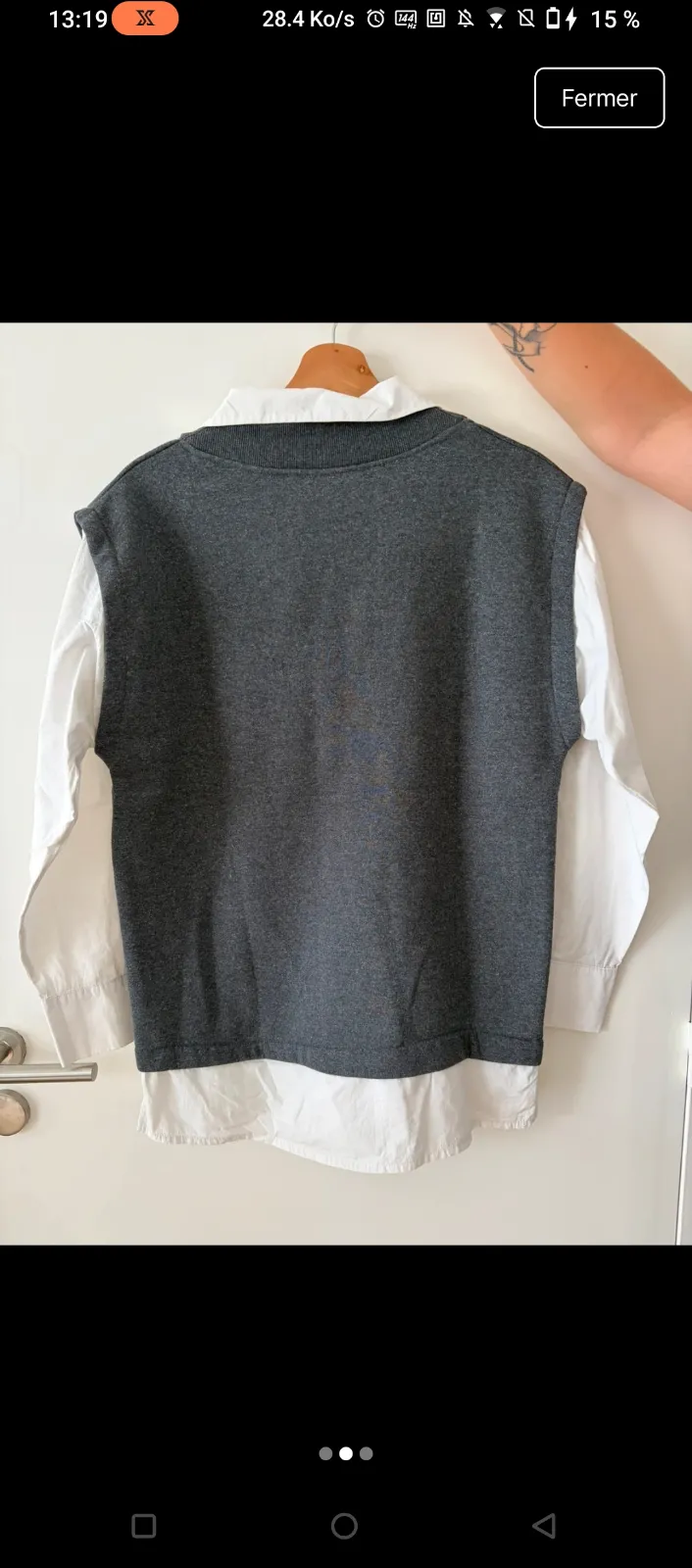 Gilet sans manches gris chemise blanche 5