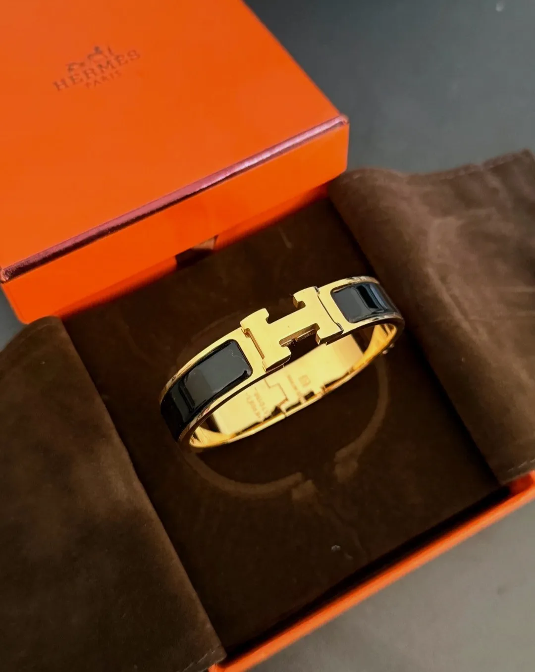 Bracelet Hermès Clic H en émail noir
