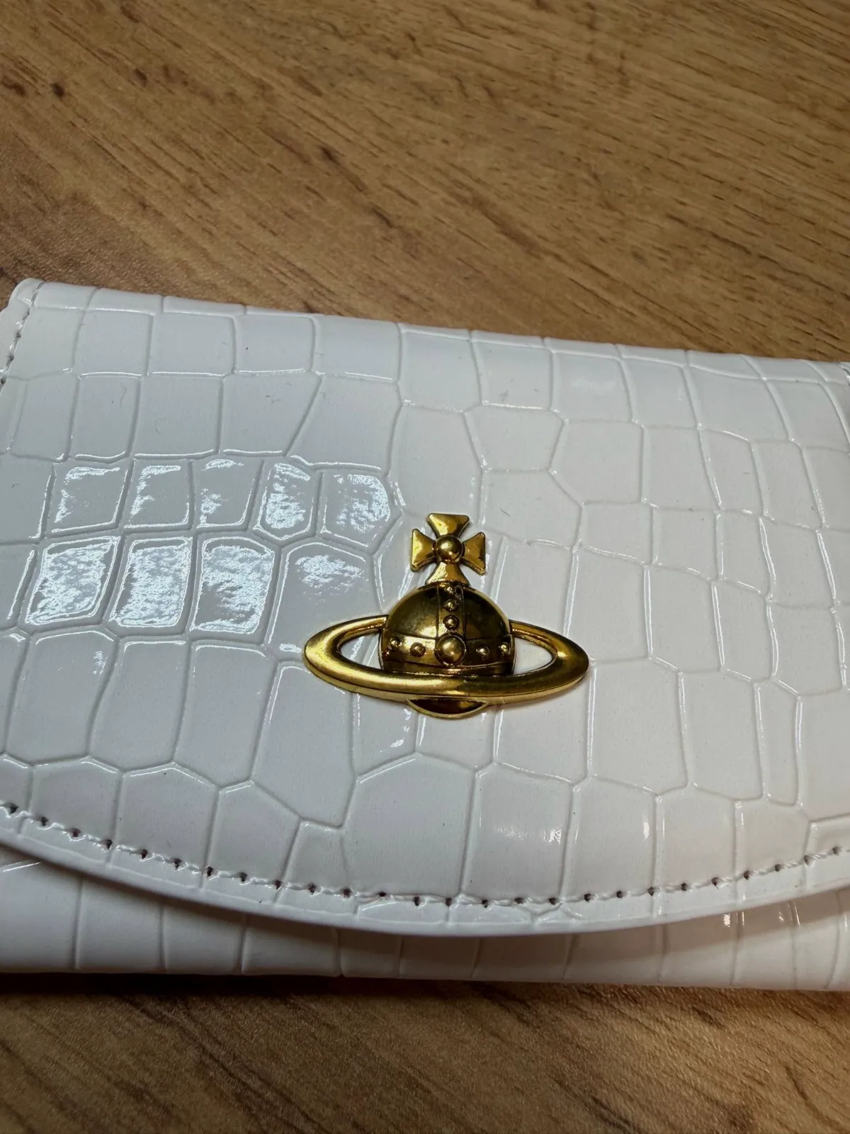 Portefeuille Vivienne Westwood blanc effet crocodile – Vivienne Westwood – taille Taille unique 2