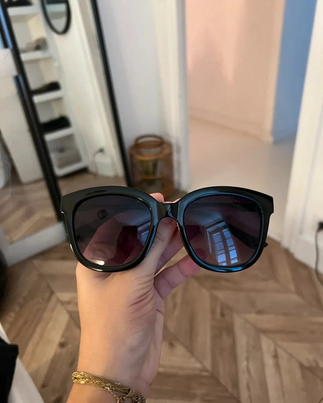 Lunettes de soleil noires verres teintés H&M