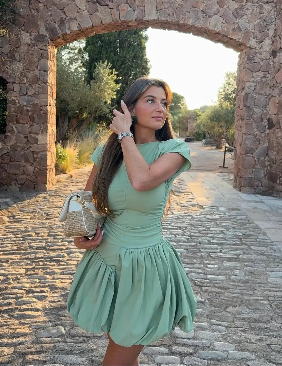 Green Short Sleeve Dress with Waist Tie 2