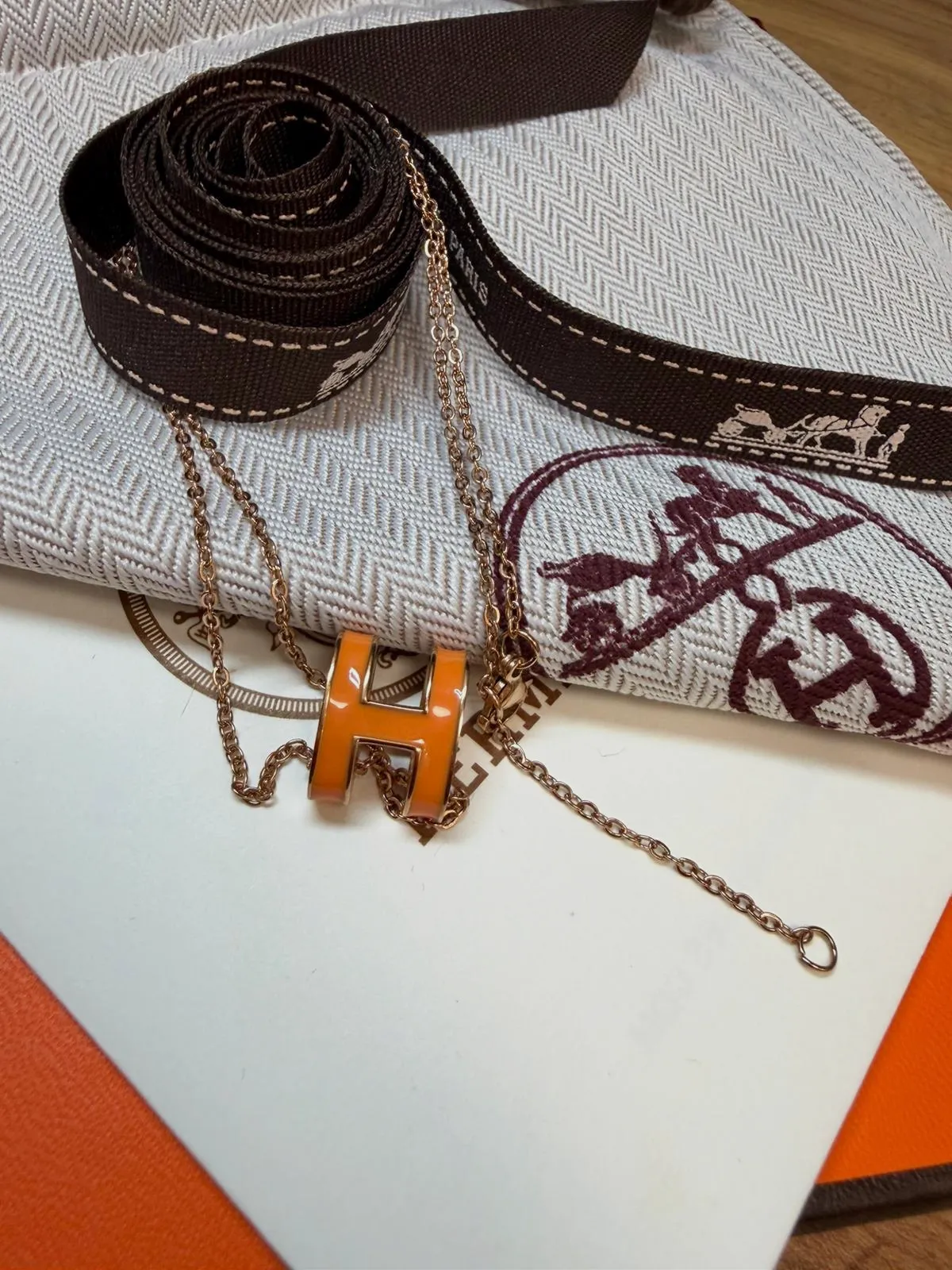 Collier Hermès Pop H orange et doré – Hermès – taille Taille unique 2