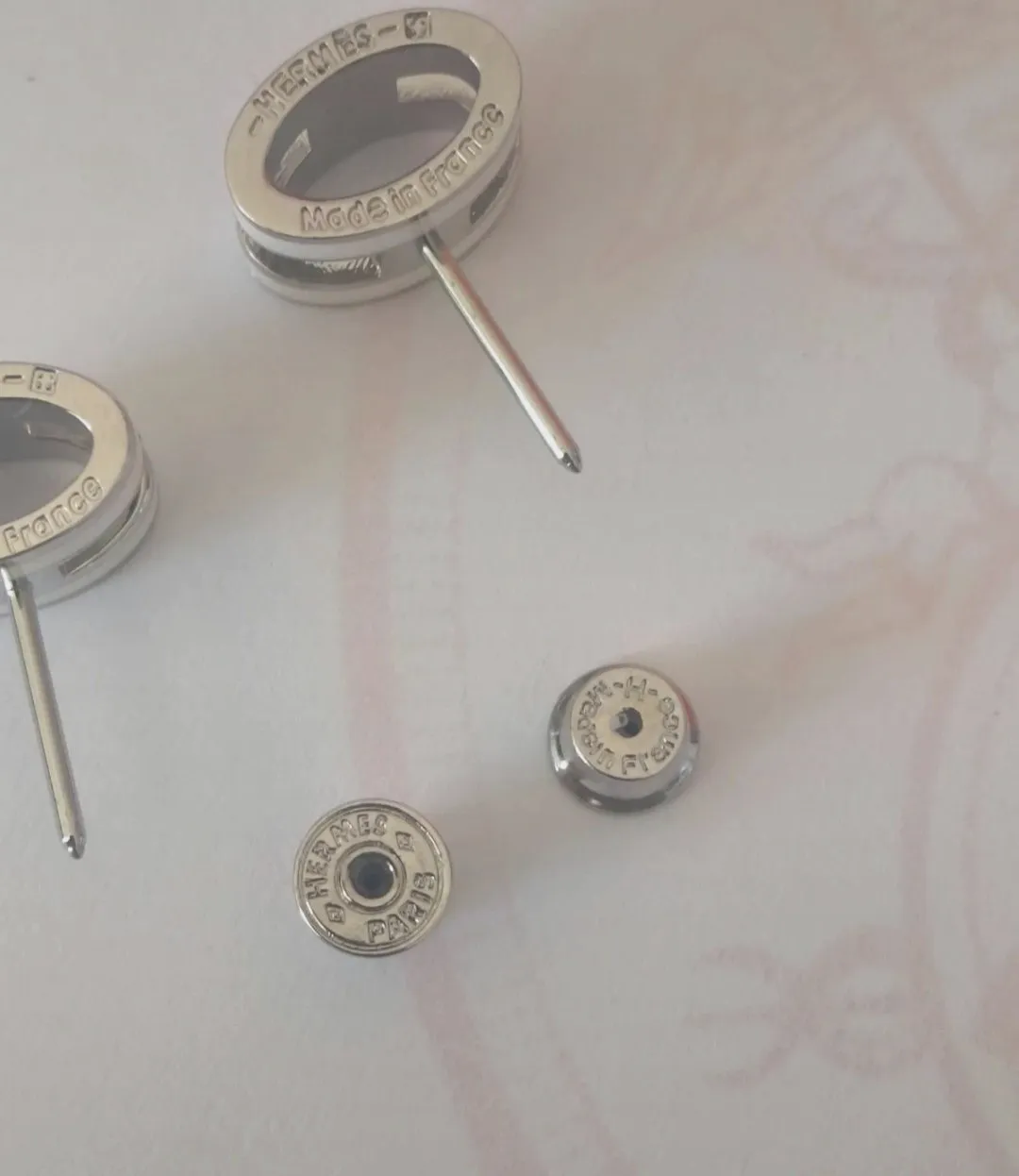 Boucles d'oreilles Hermès Pop H blanc et argent – Hermès – taille Taille unique 7
