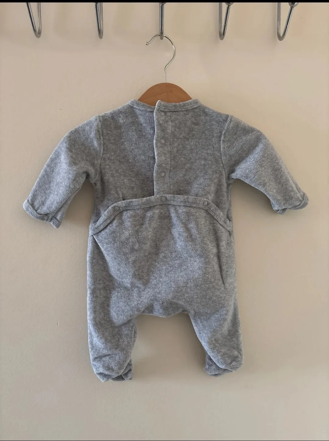 Pyjama bébé gris motif léopard super-héros 2