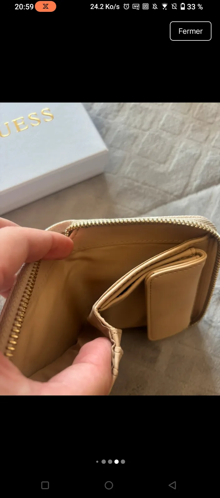 Portefeuille Guess beige motif logo 7