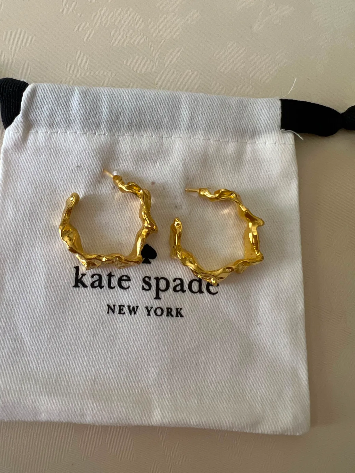 Boucles d'oreilles Kate Spade New York dorées 7