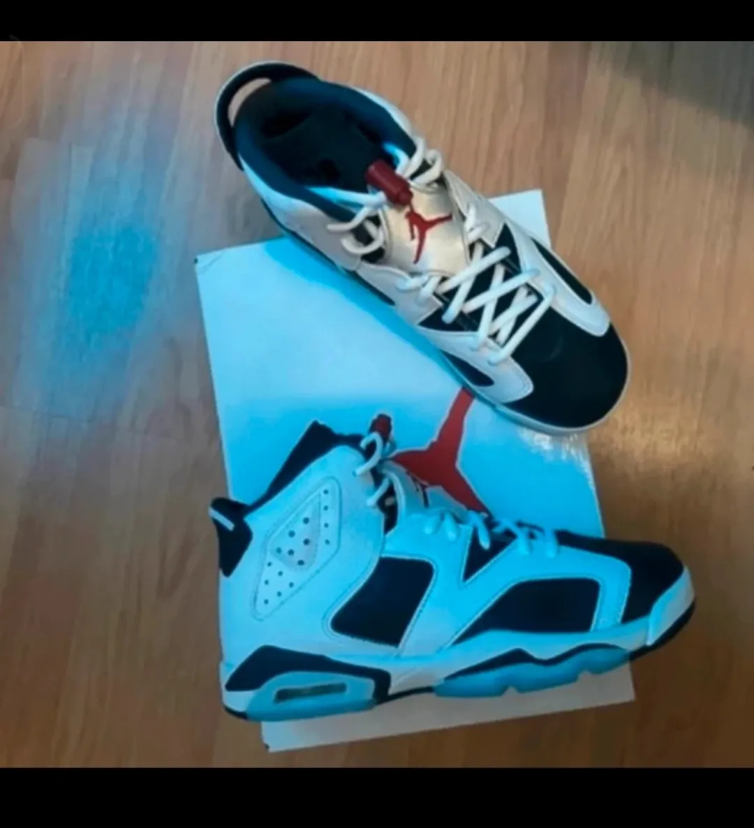 Air Jordan 6 Retro bleu blanc noir 4