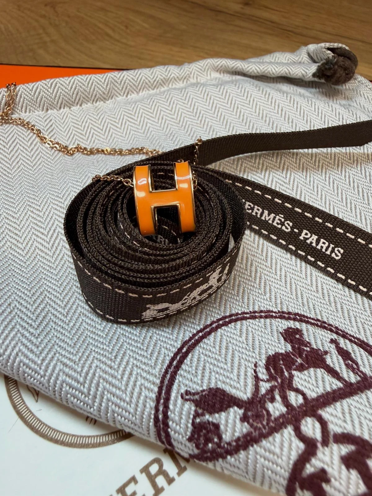 Collier Hermès Pop H orange et doré