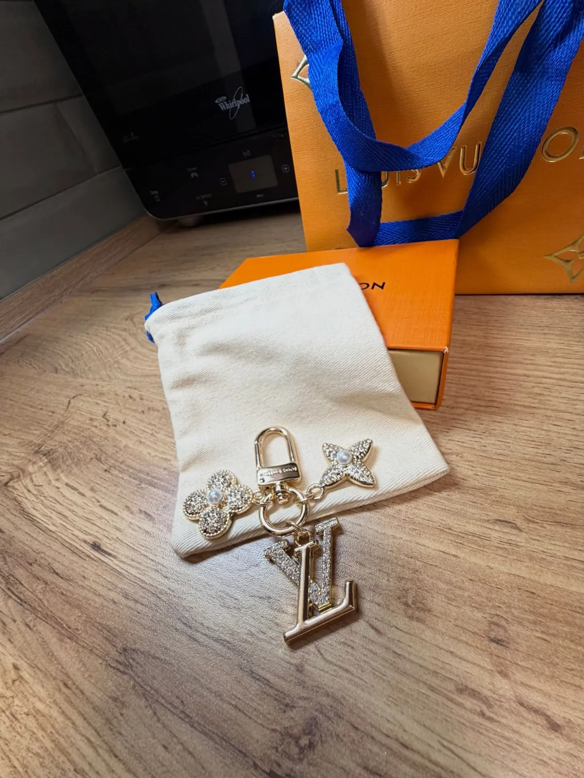 Bijou de sac Louis Vuitton doré strass – Louis Vuitton – taille Taille unique 4