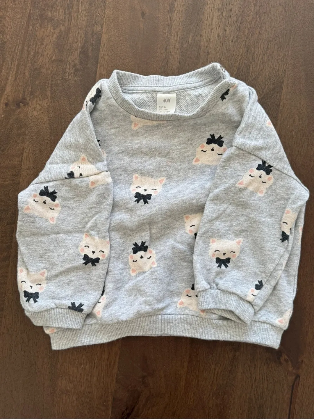 Gray Sweatshirt with Bow Pattern H&M