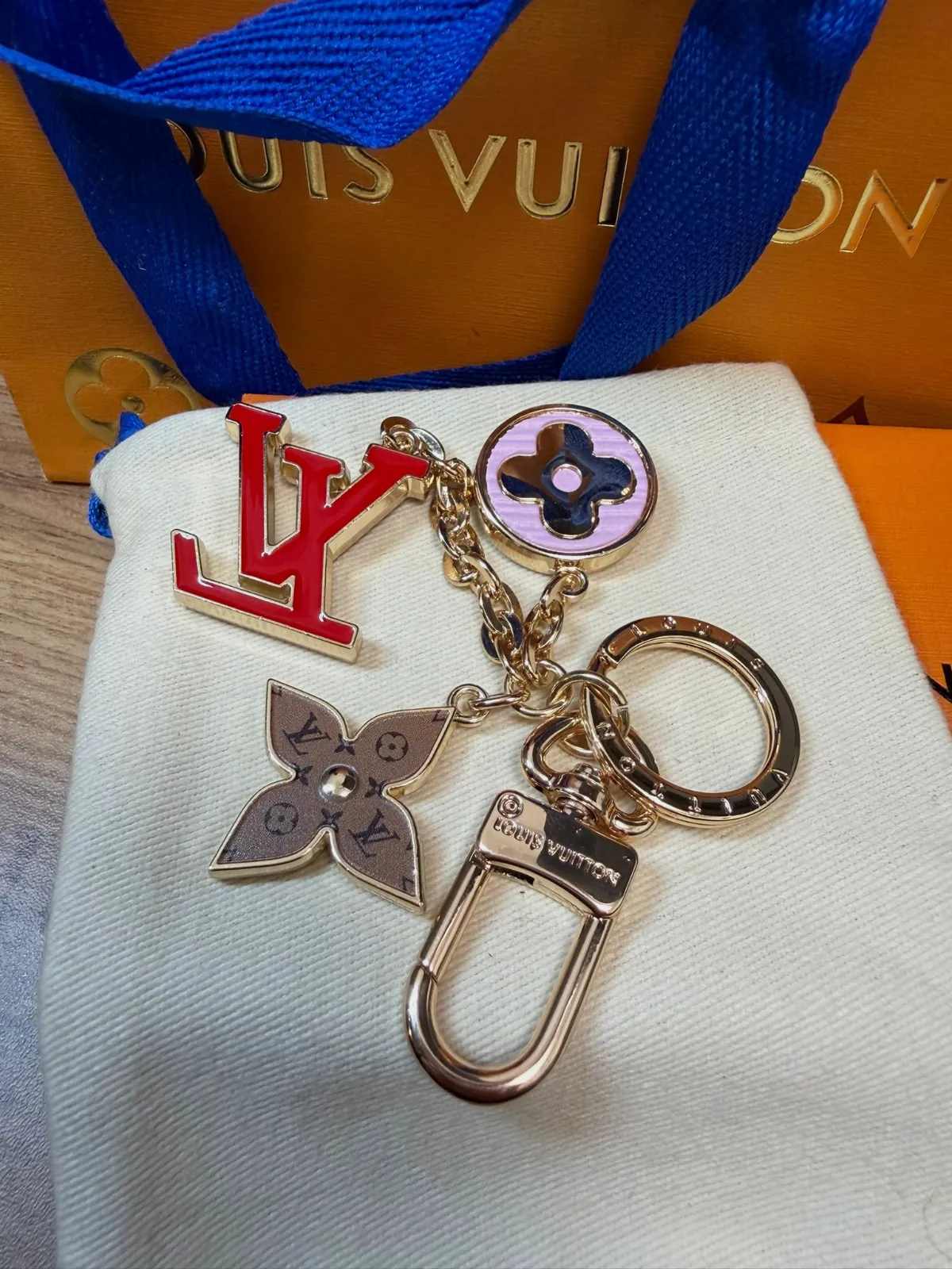 Bijou de sac porte-clés Louis Vuitton – Louis Vuitton – taille Taille unique 2