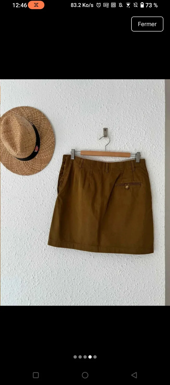 Jupe kaki courte avec boutons dorés 3