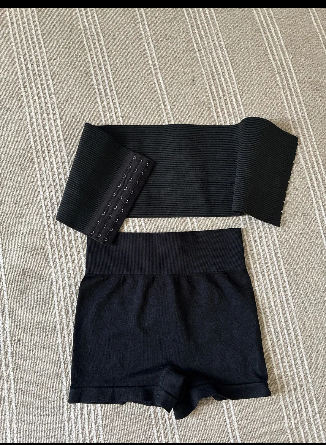 Lot 2 shorts gainants noirs femme 4