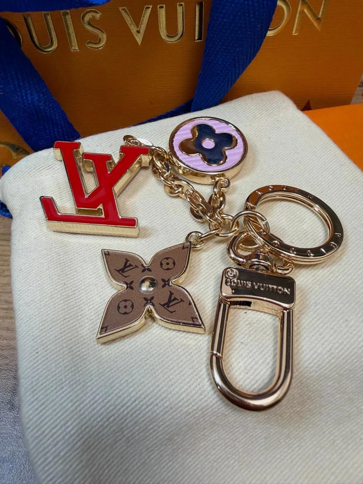 Bijou de sac porte-clés Louis Vuitton – Louis Vuitton – taille Taille unique 7