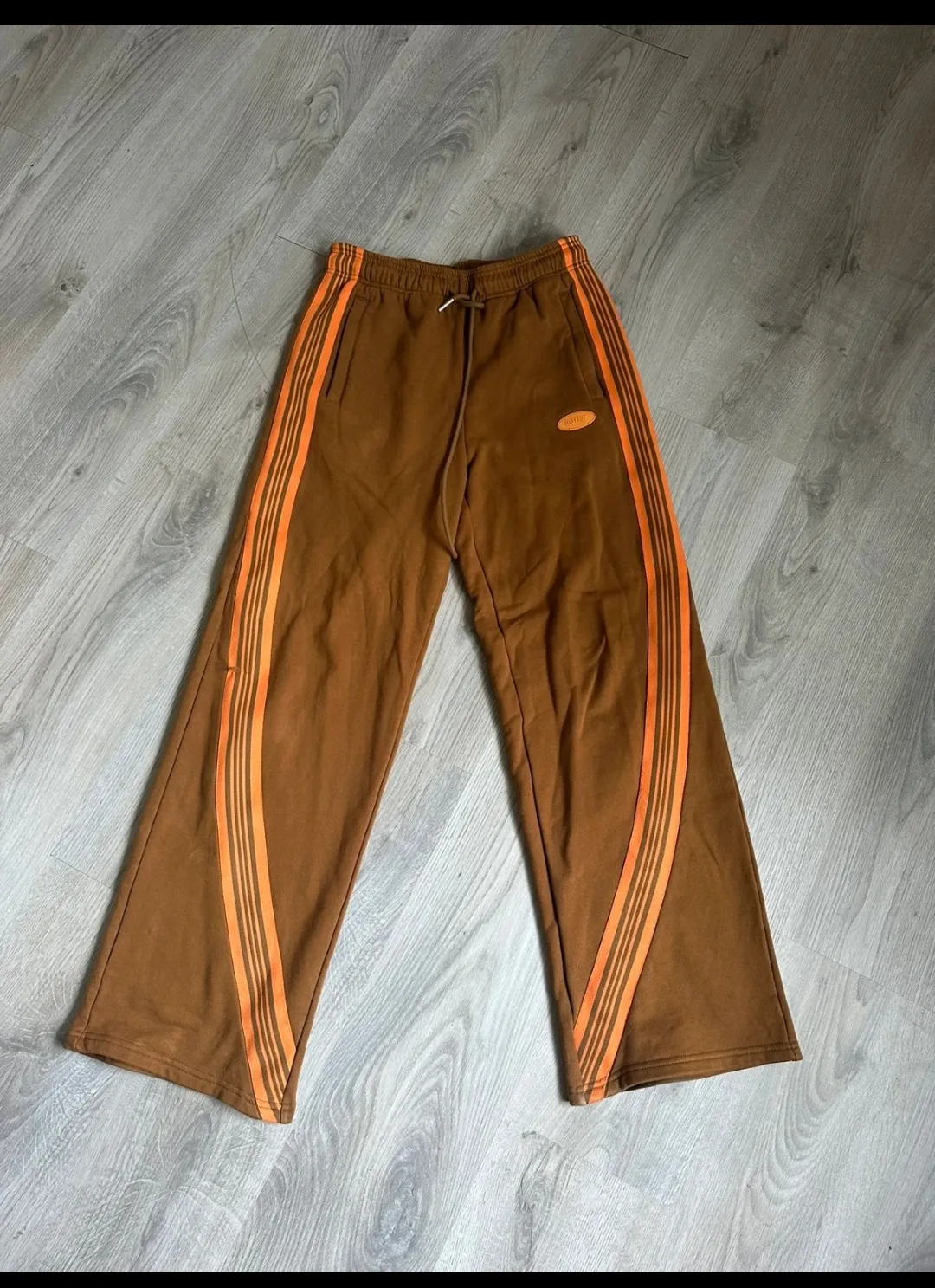 Pantalon marron bandes orange Venum 2