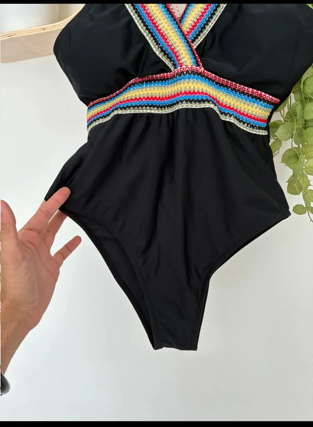 Body Maje noir col V arc-en-ciel Pride 3