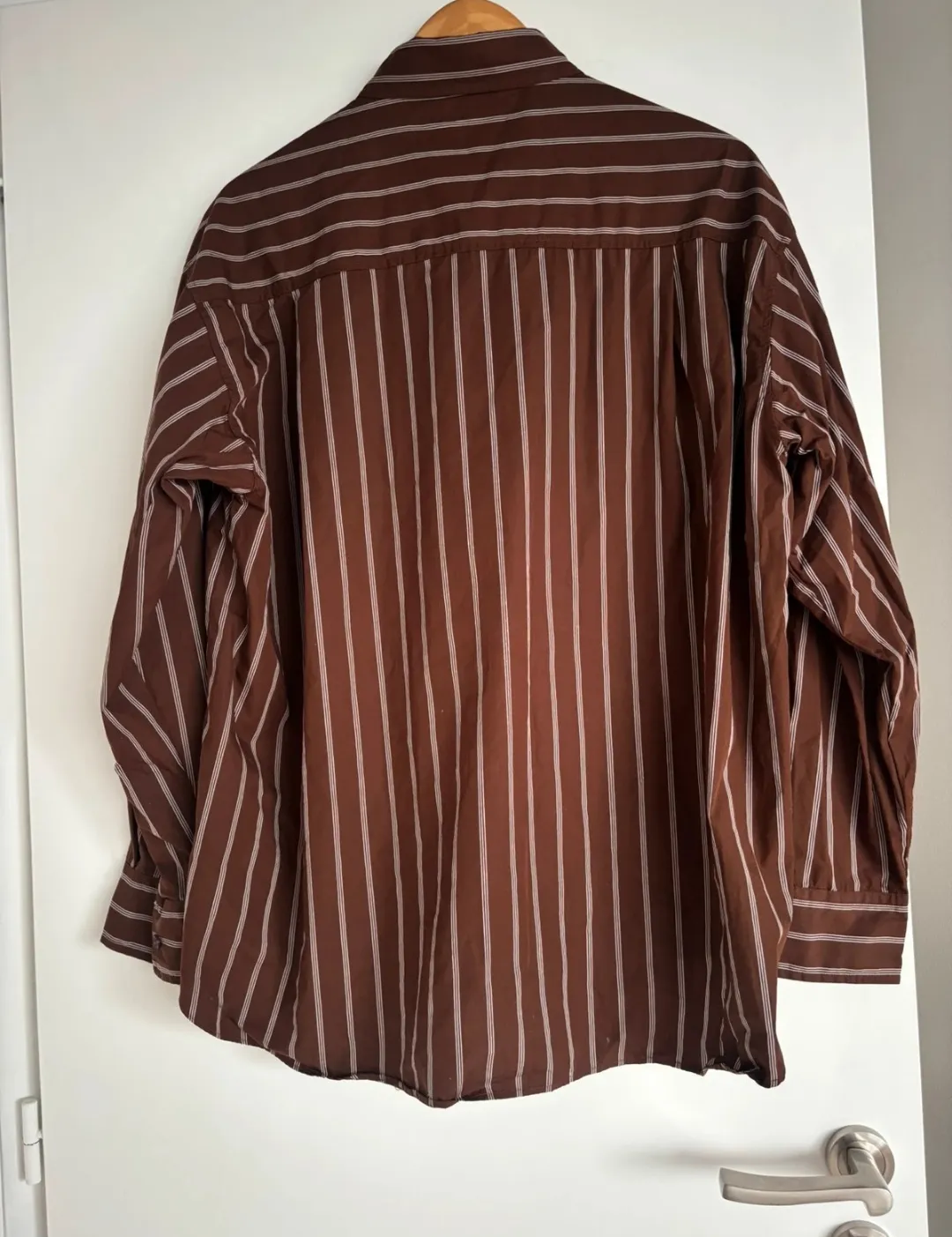 Chemise à rayures marron et blanc 2