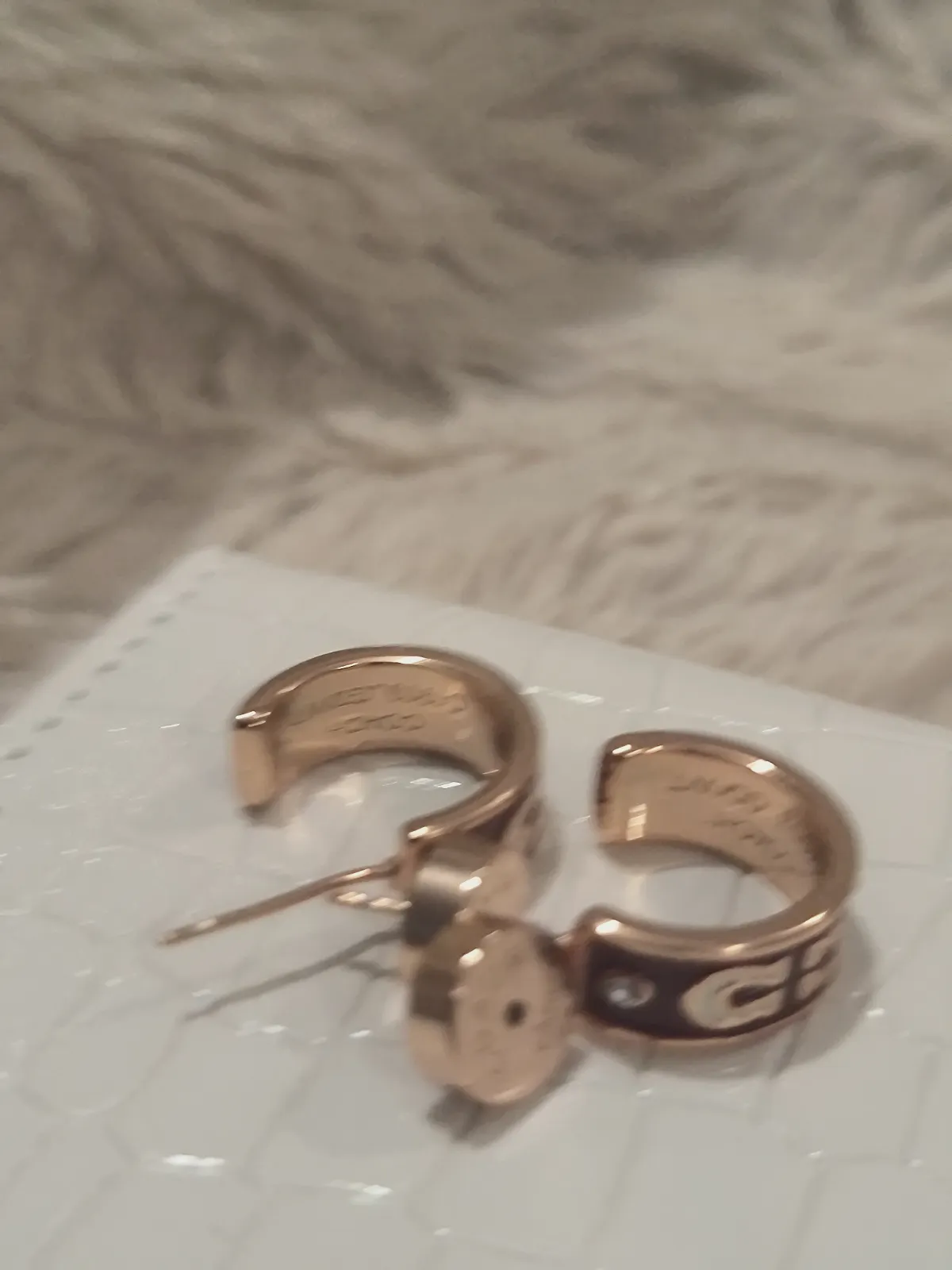Boucles d'oreilles créoles Coach émaillées – Coach – taille Taille unique 7