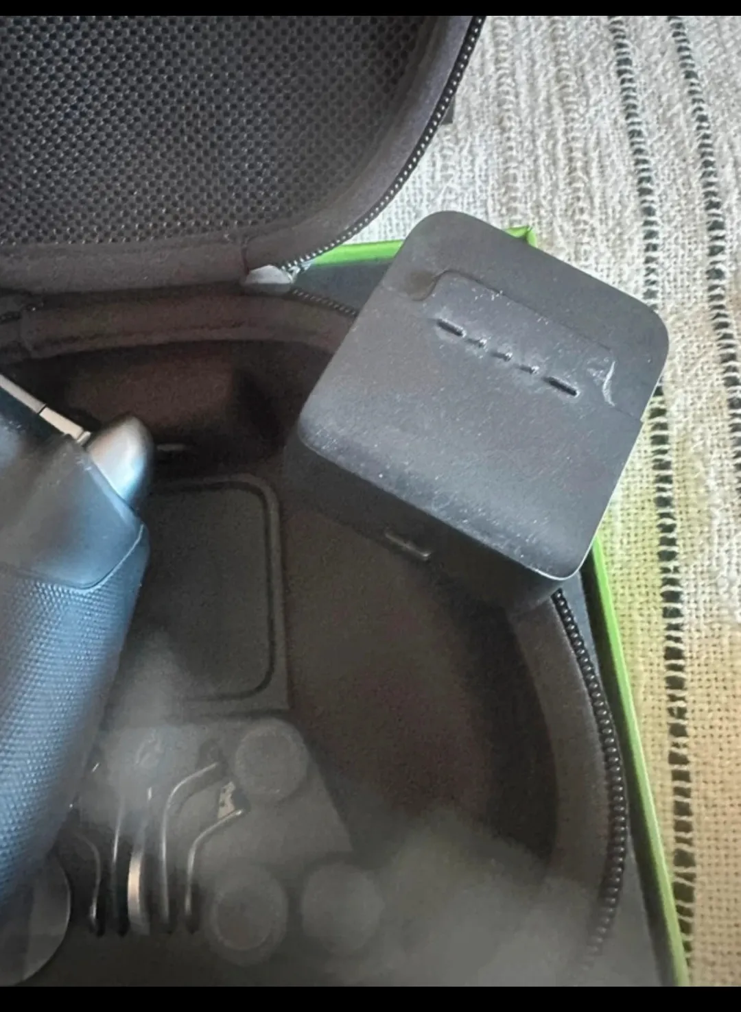 Manette Xbox One noire avec étui 5