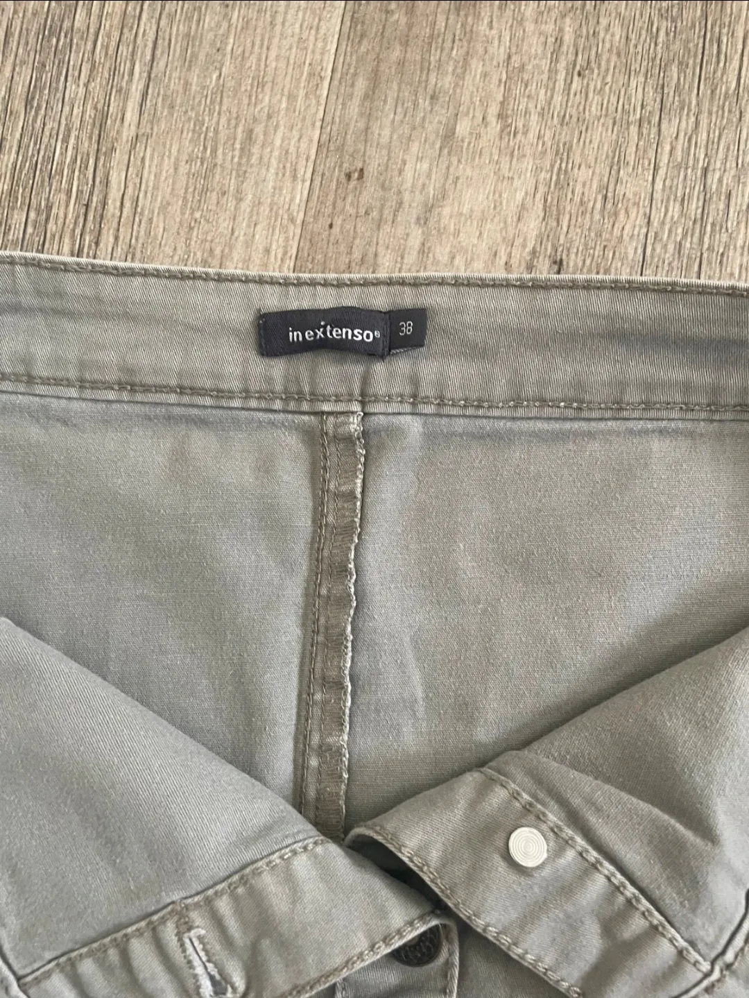 Jupe courte kaki In Extenso