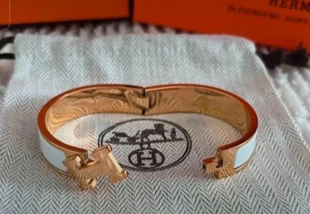 Bracelet Hermès Clic H émail blanc doré PM – Hermès – taille Taille unique 6