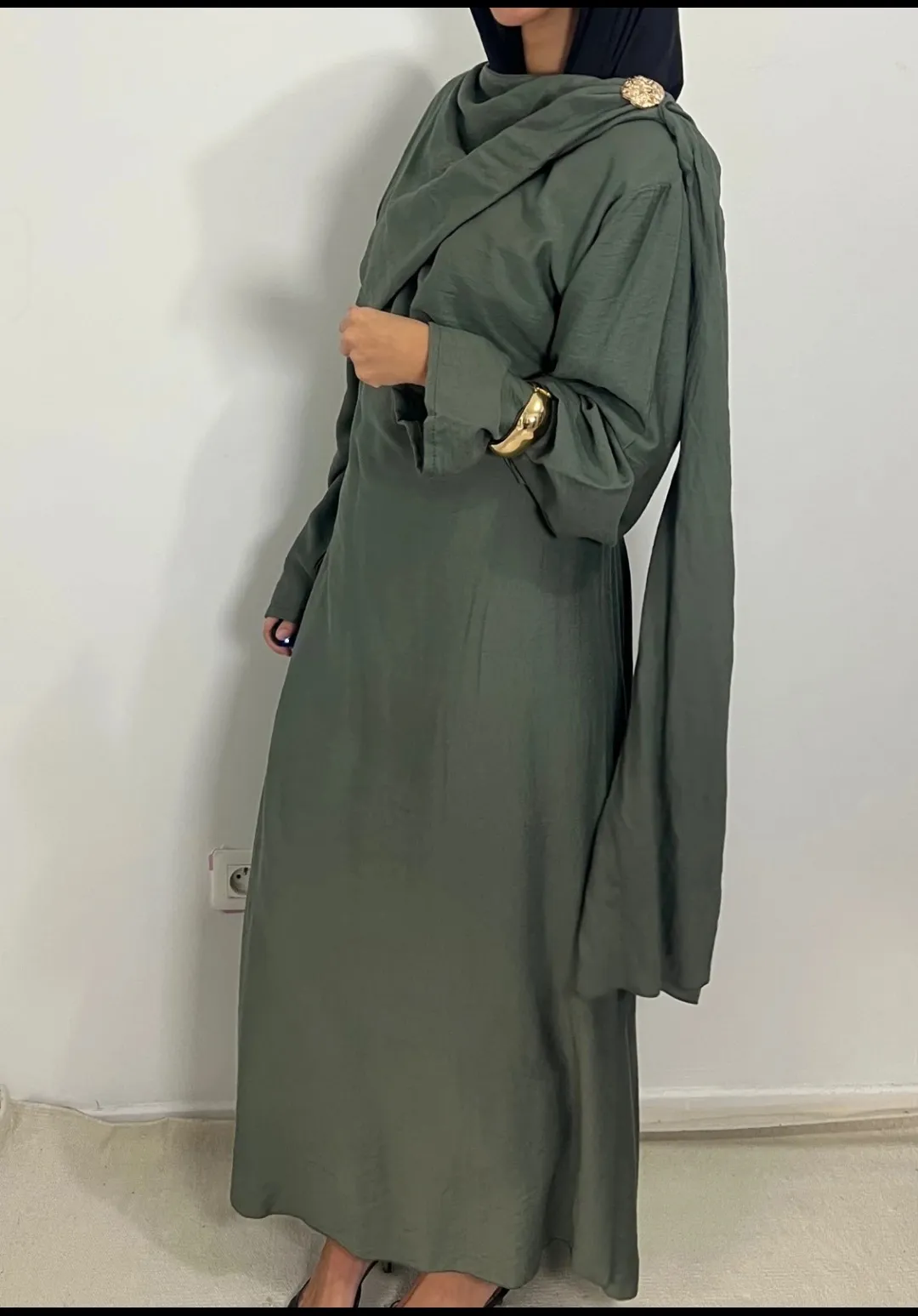 Robe longue drapée kaki 3
