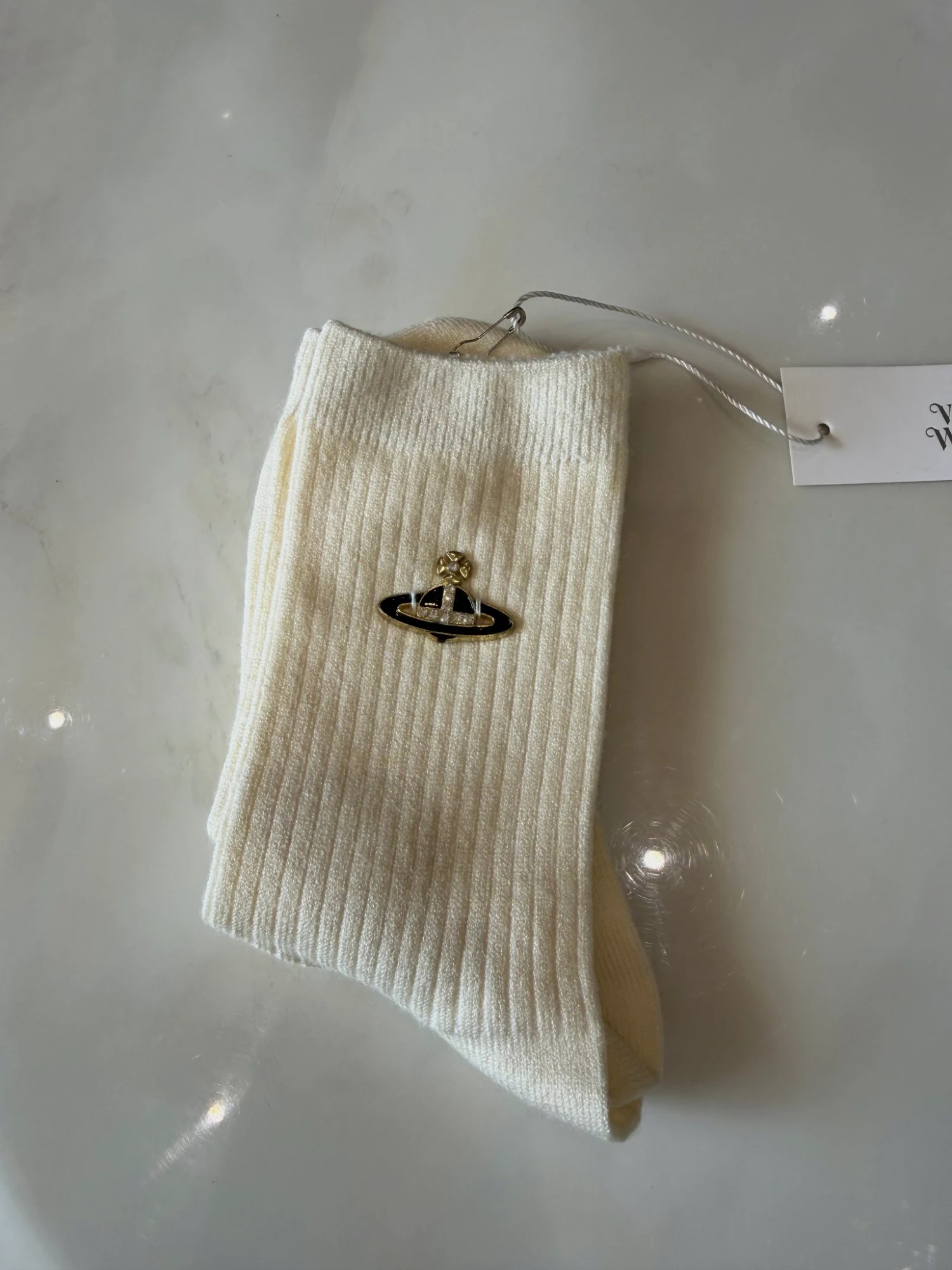 Chaussettes en maille Vivienne Westwood avec broche Orb