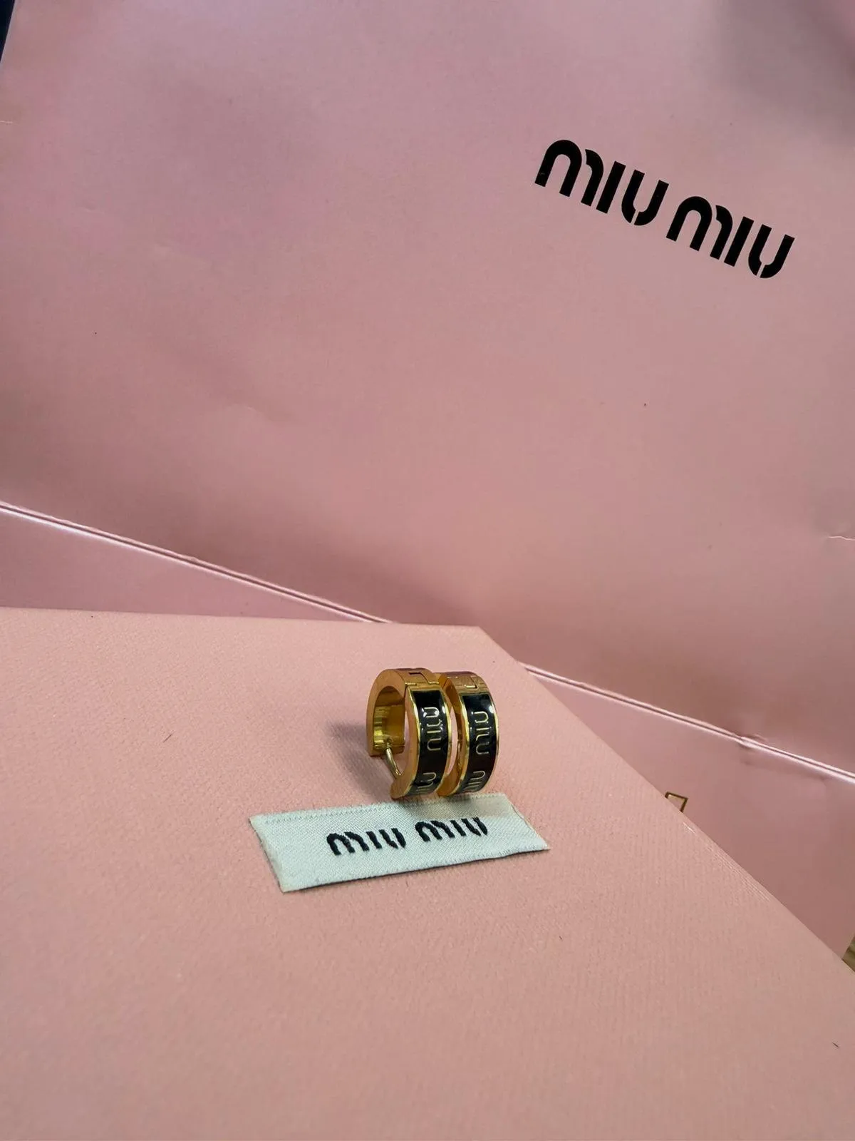 Boucles d'oreilles créoles Miu Miu dorees et noires – Miu Miu – taille Taille unique 5