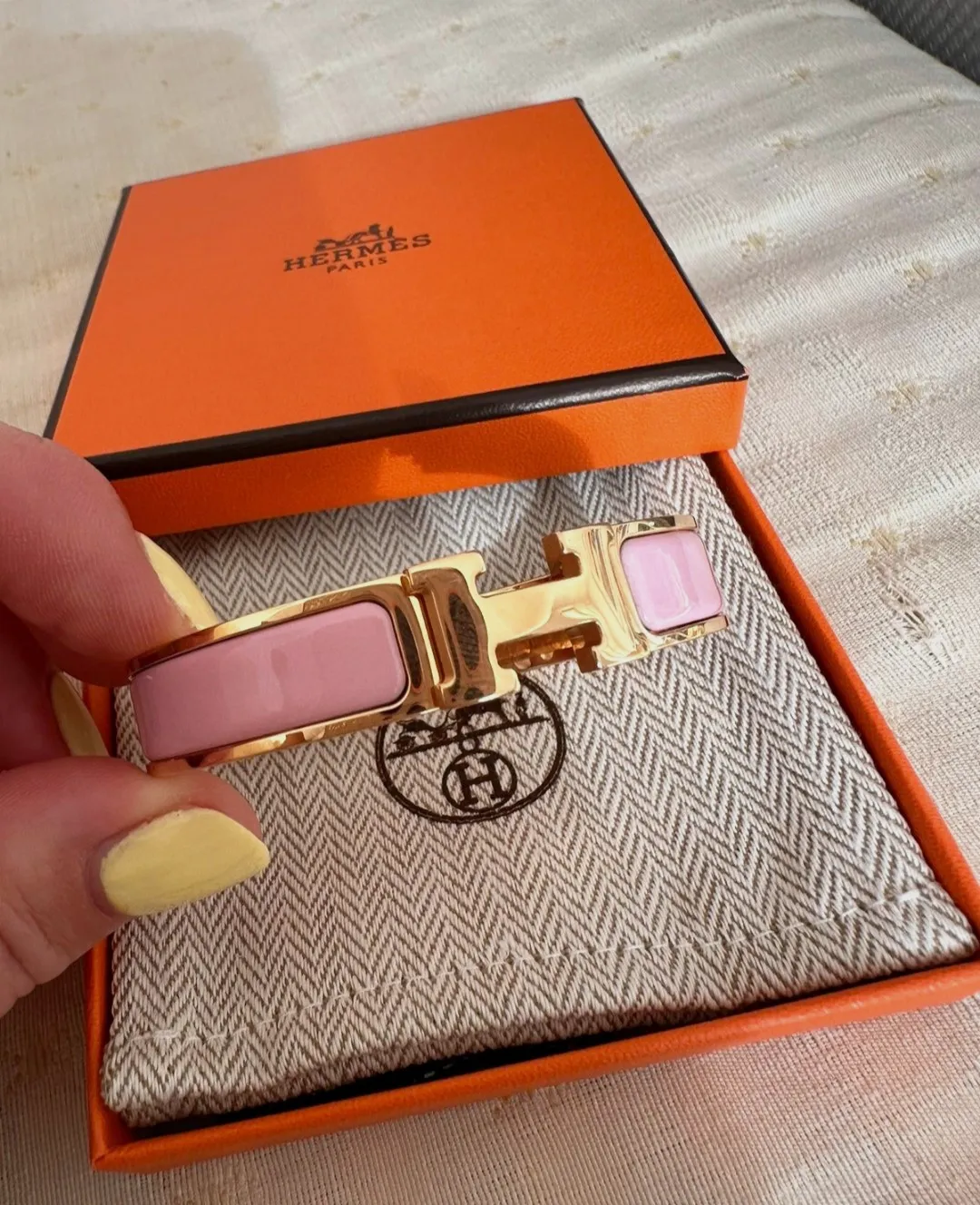 Bracelet Hermès Clic H émail rose en GM  – Hermès – taille Taille unique 2