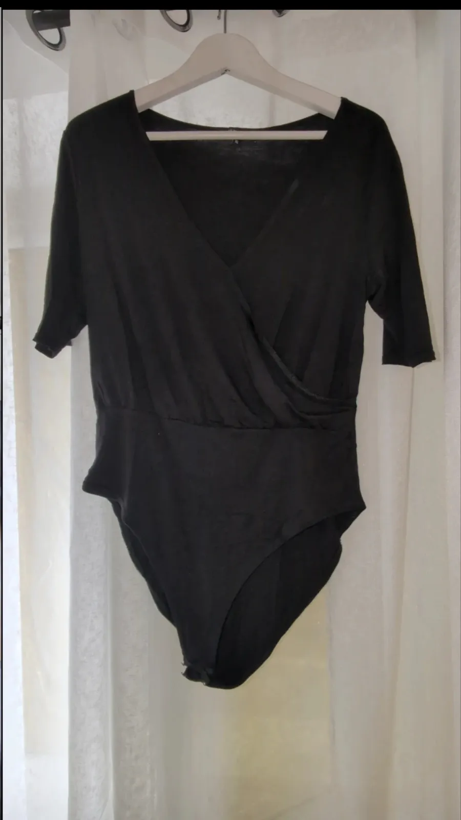 Black V-Neck Short Sleeve Top 3