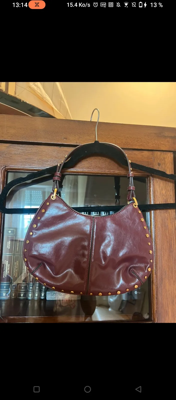 Sac à main cuir bordeaux clous dorés 3