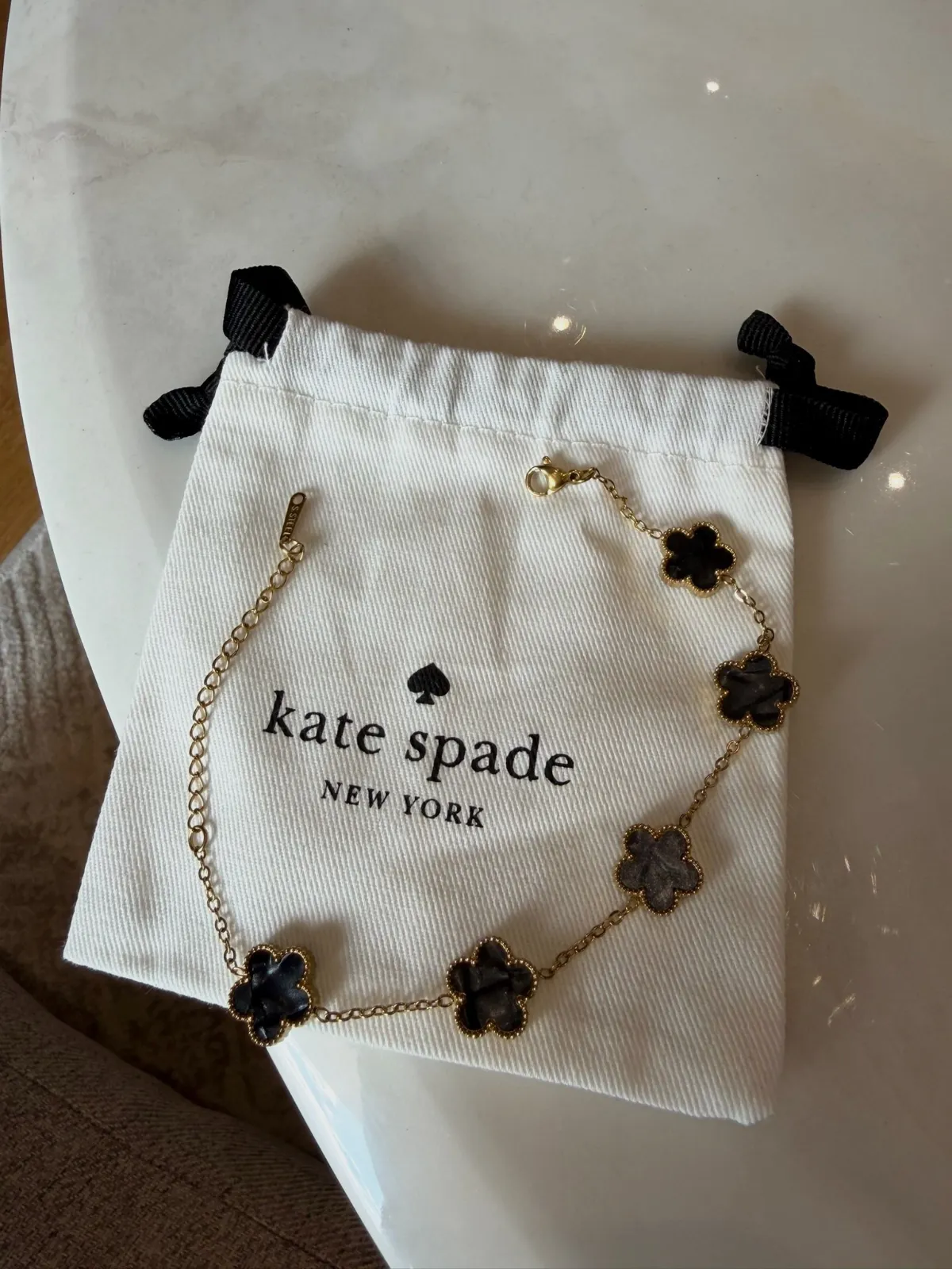 Collier Kate Spade doré trèfles noirs – Kate Spade – taille Taille unique 3