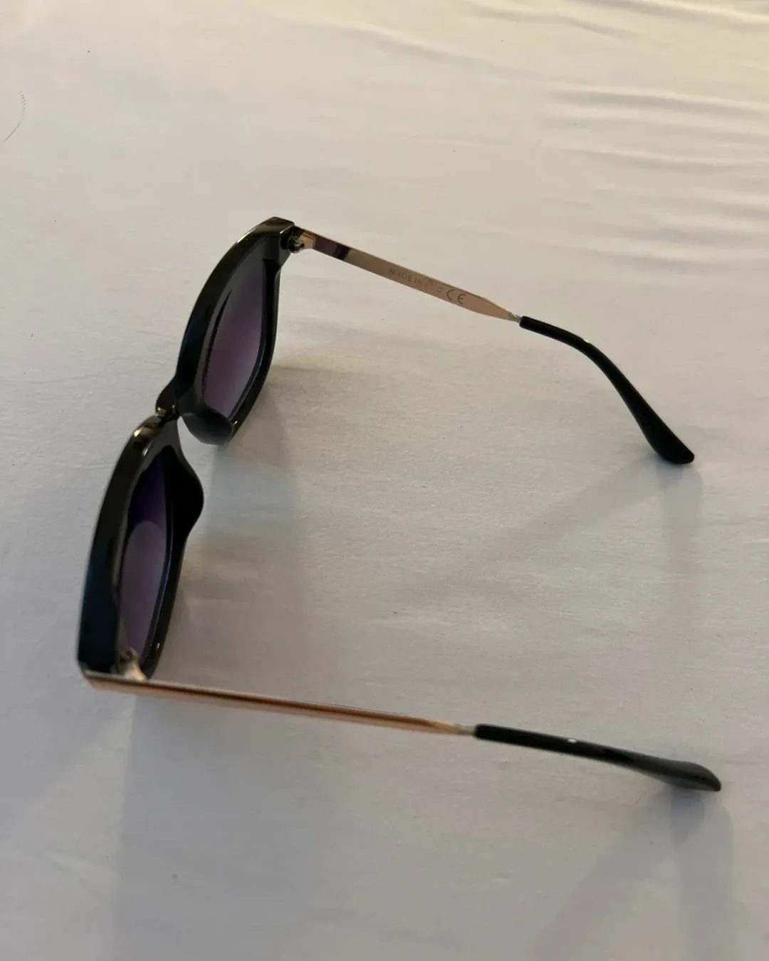Lunettes de soleil noires verres teintés H&M 3