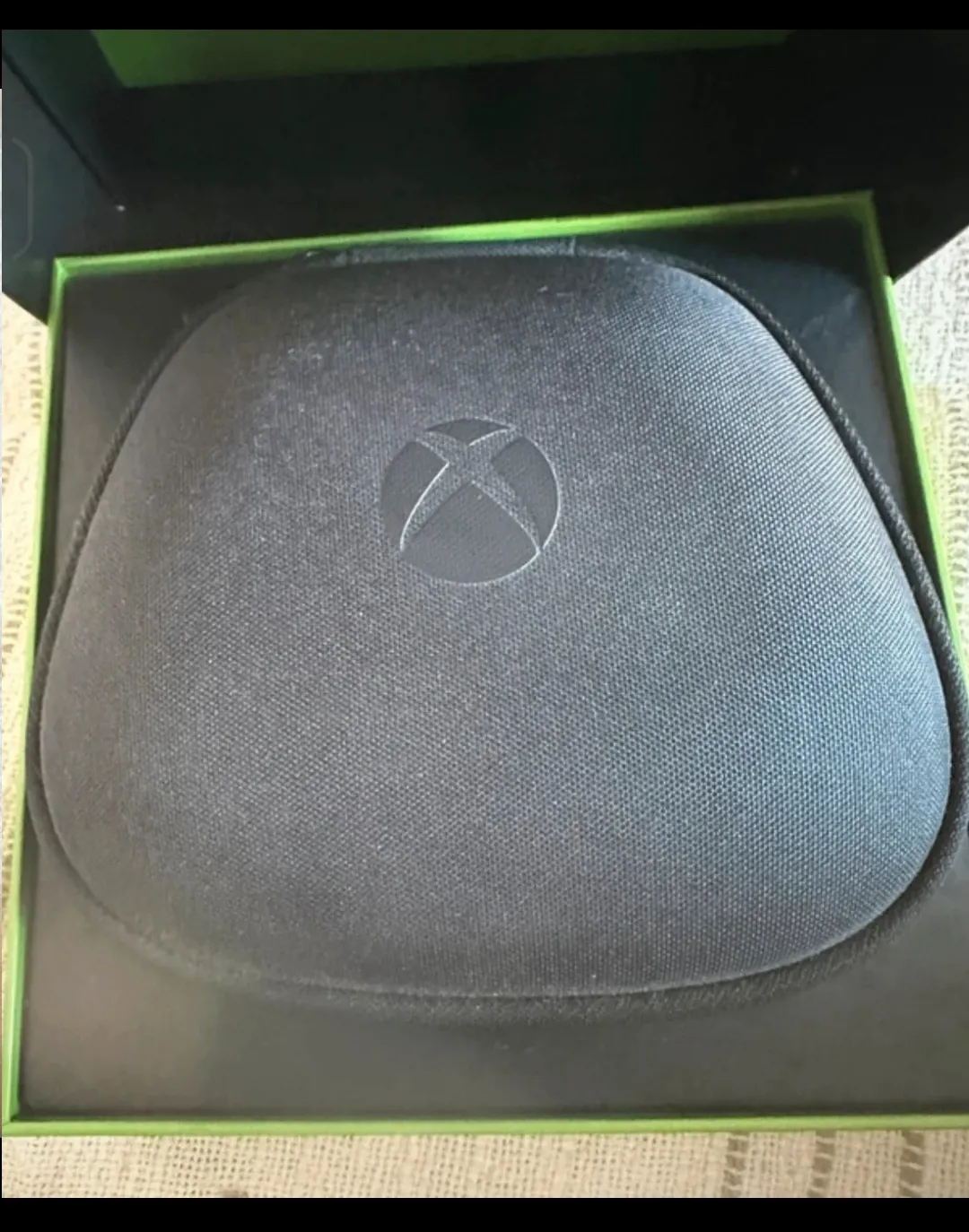 Manette Xbox One noire avec étui 4